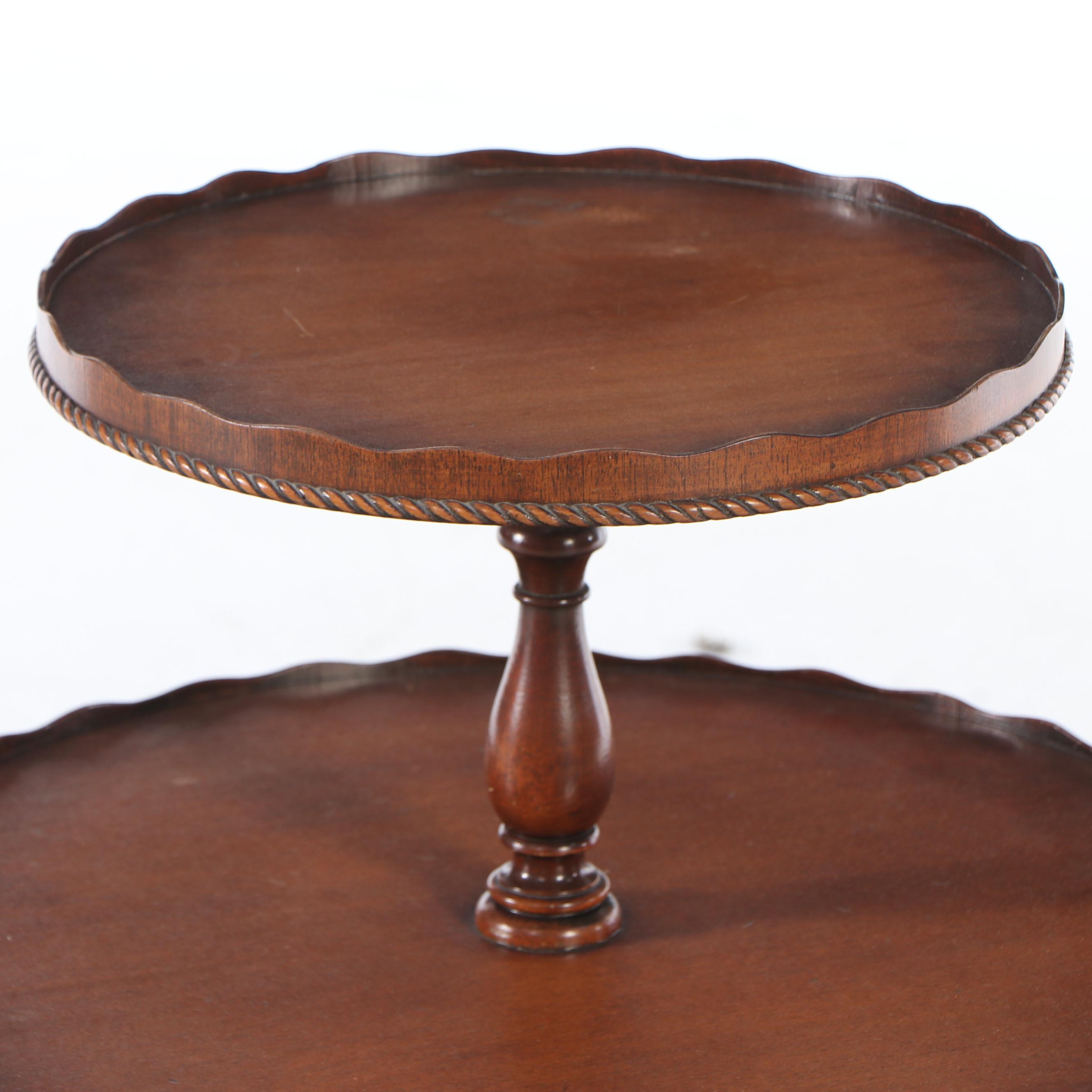 Georgian Style Mahogany Two-Tiered Dumbwaiter, 20th Century