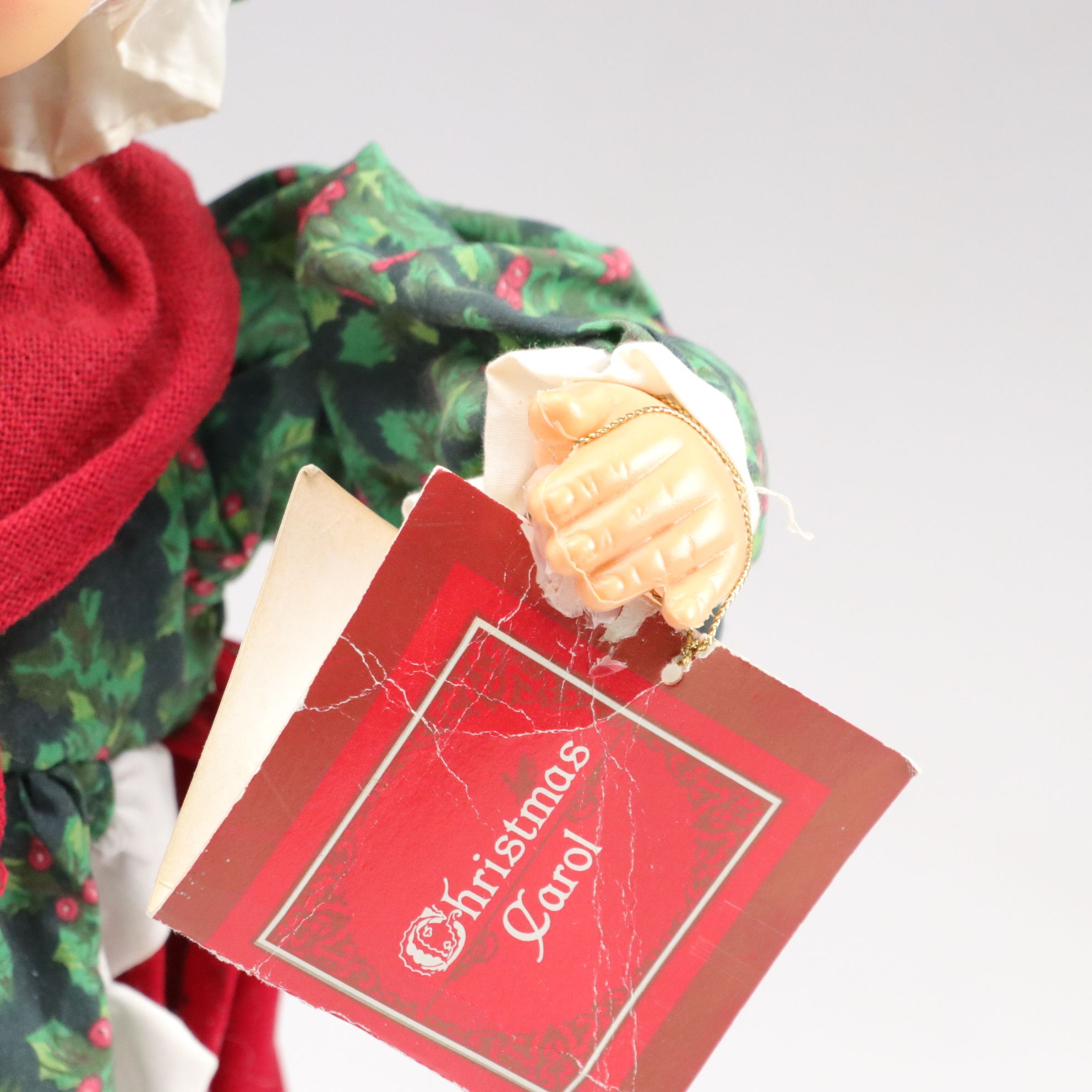 Santa Claus and Mrs. Claus with Light Post in Set of Animated Caroling Figures