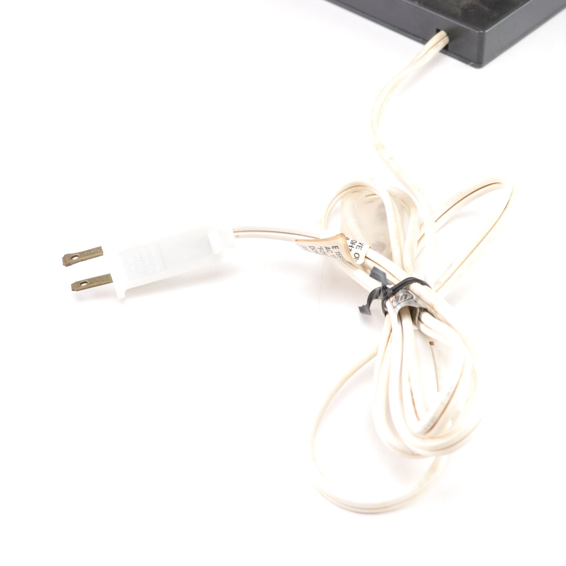 Santa Claus and Mrs. Claus with Light Post in Set of Animated Caroling Figures