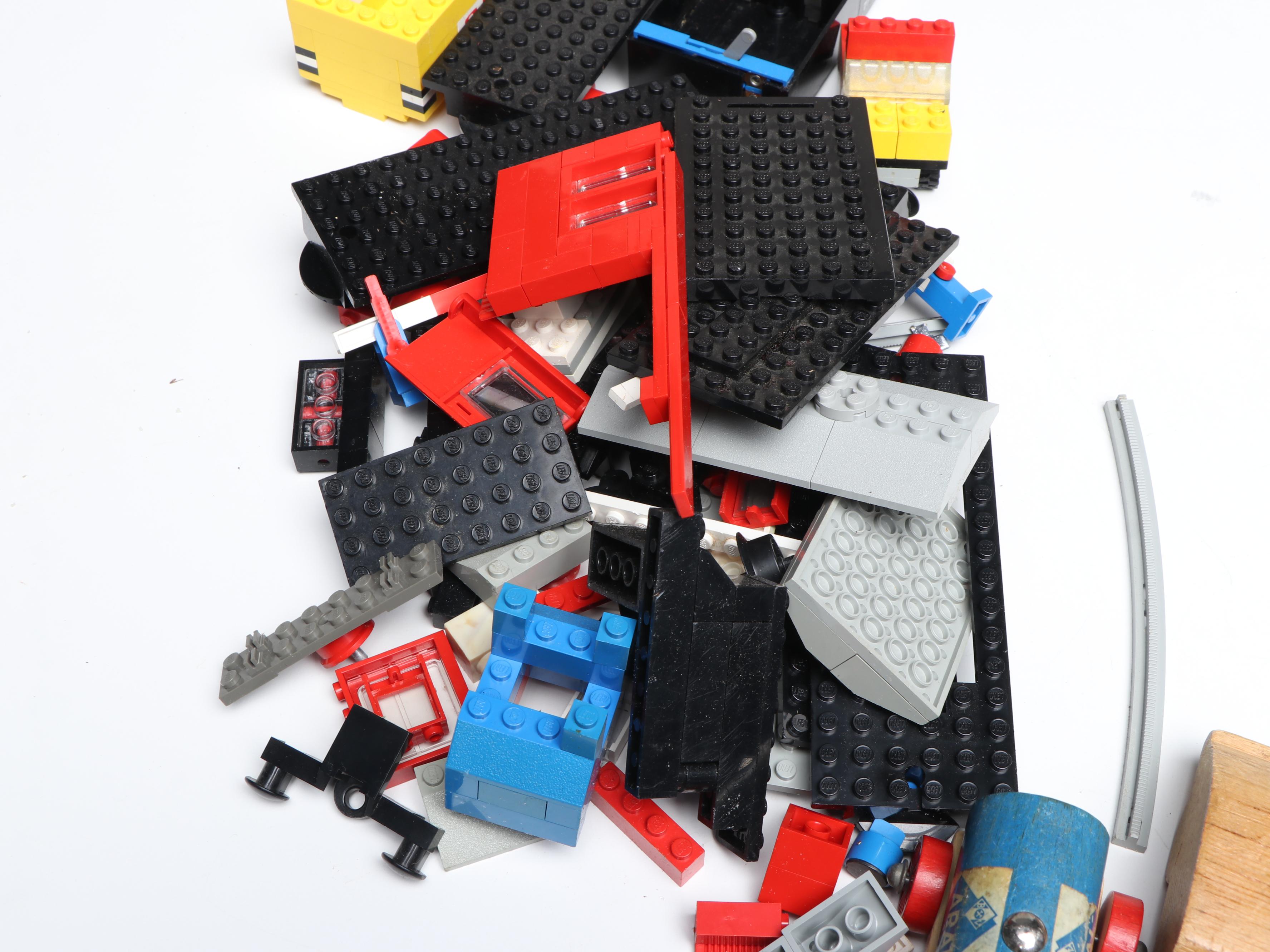 Wood and Plastic Toy Train Sets with National Geographic Our Universe Space Kit