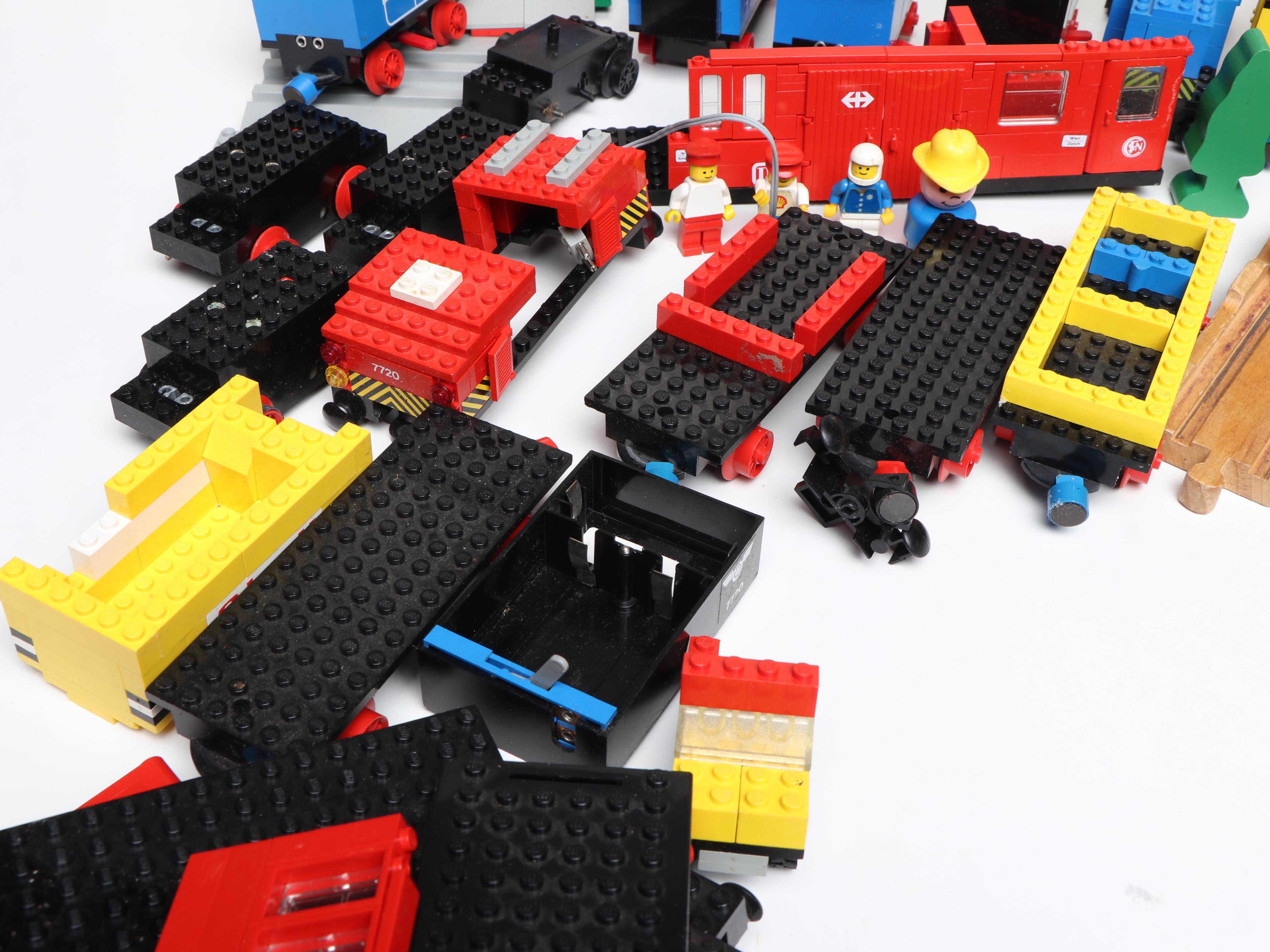 Wood and Plastic Toy Train Sets with National Geographic Our Universe Space Kit