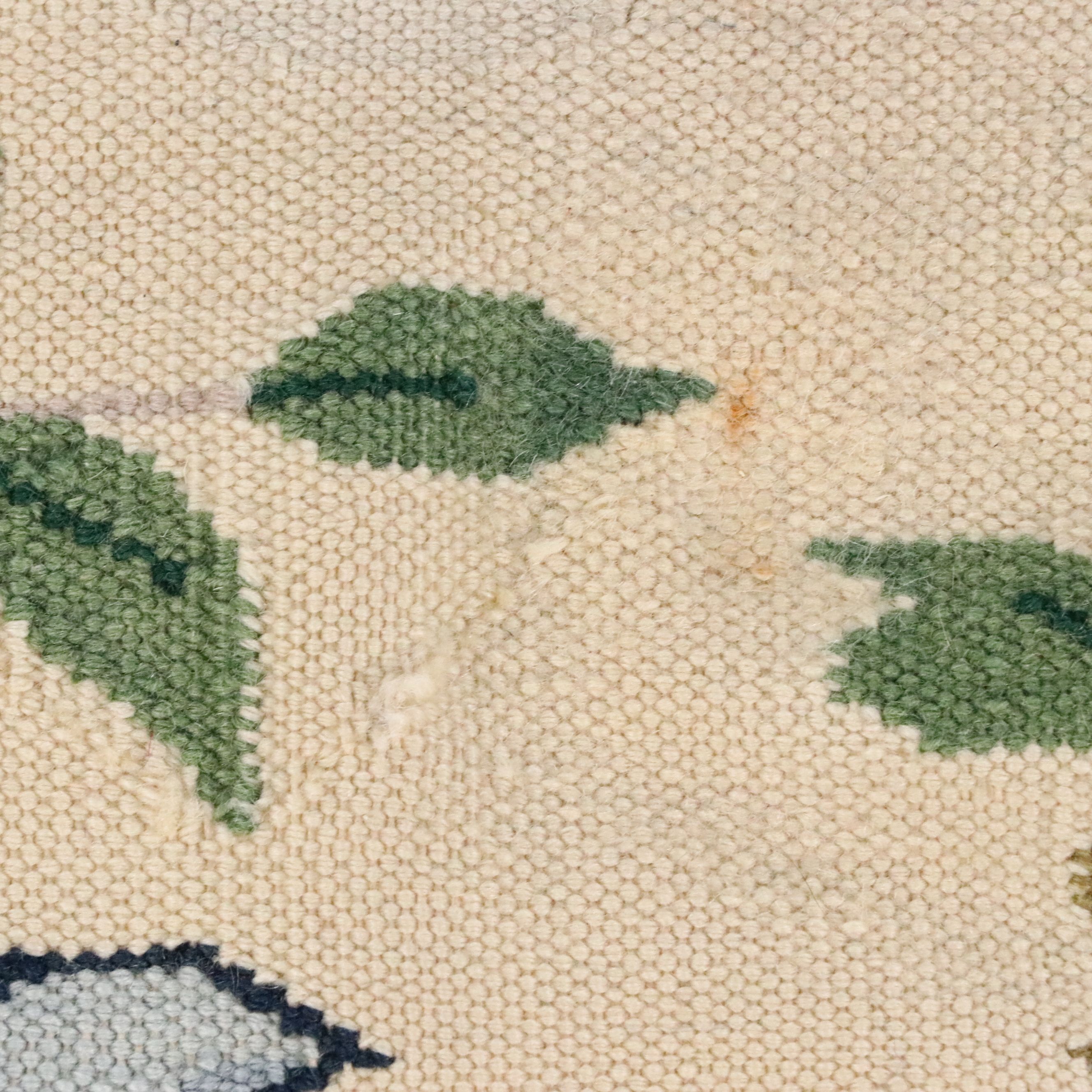 8'3 x 9'7 Handwoven Besarabian Floral Area Rug