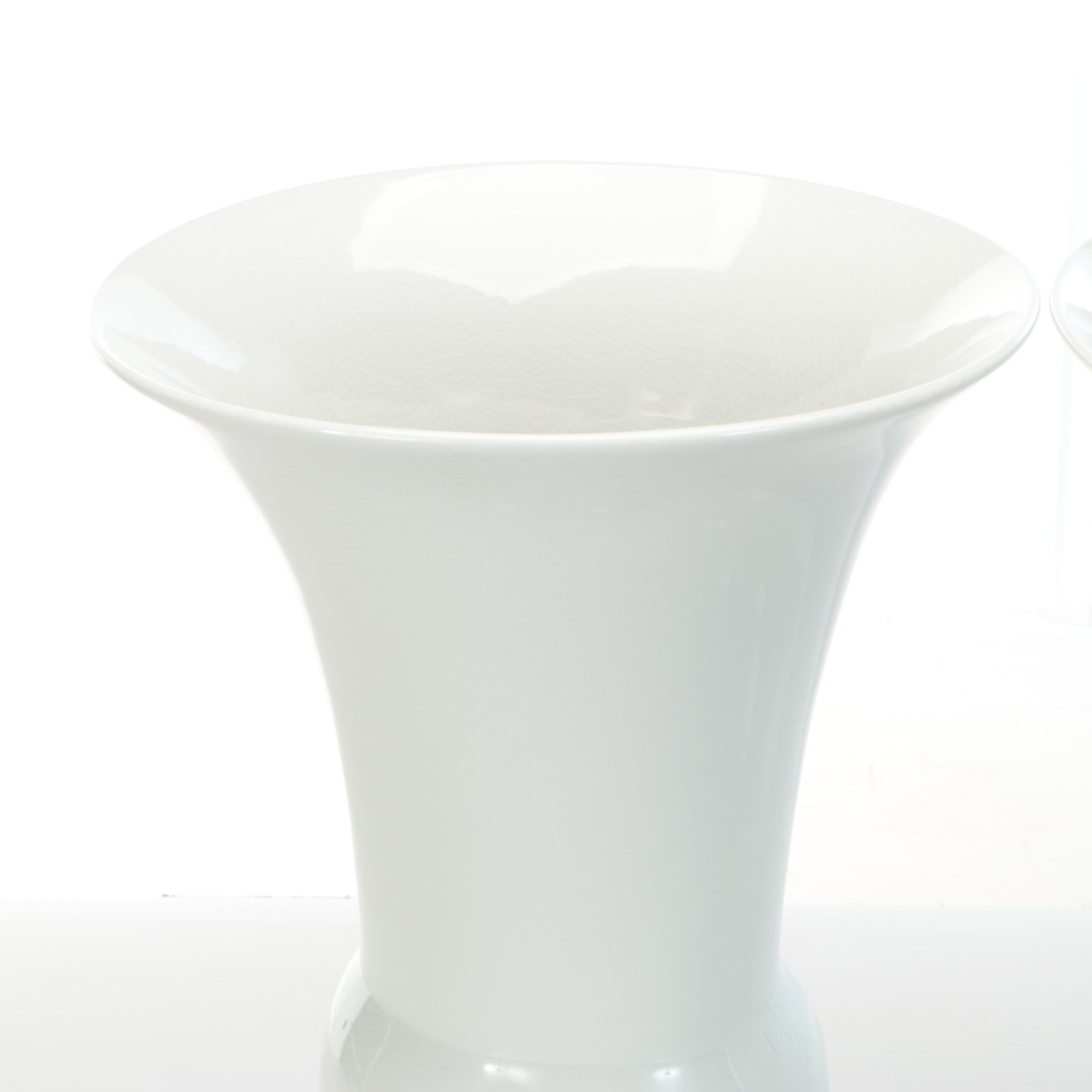 Chinese Williamsburg White Craquelure Ceramic Vases