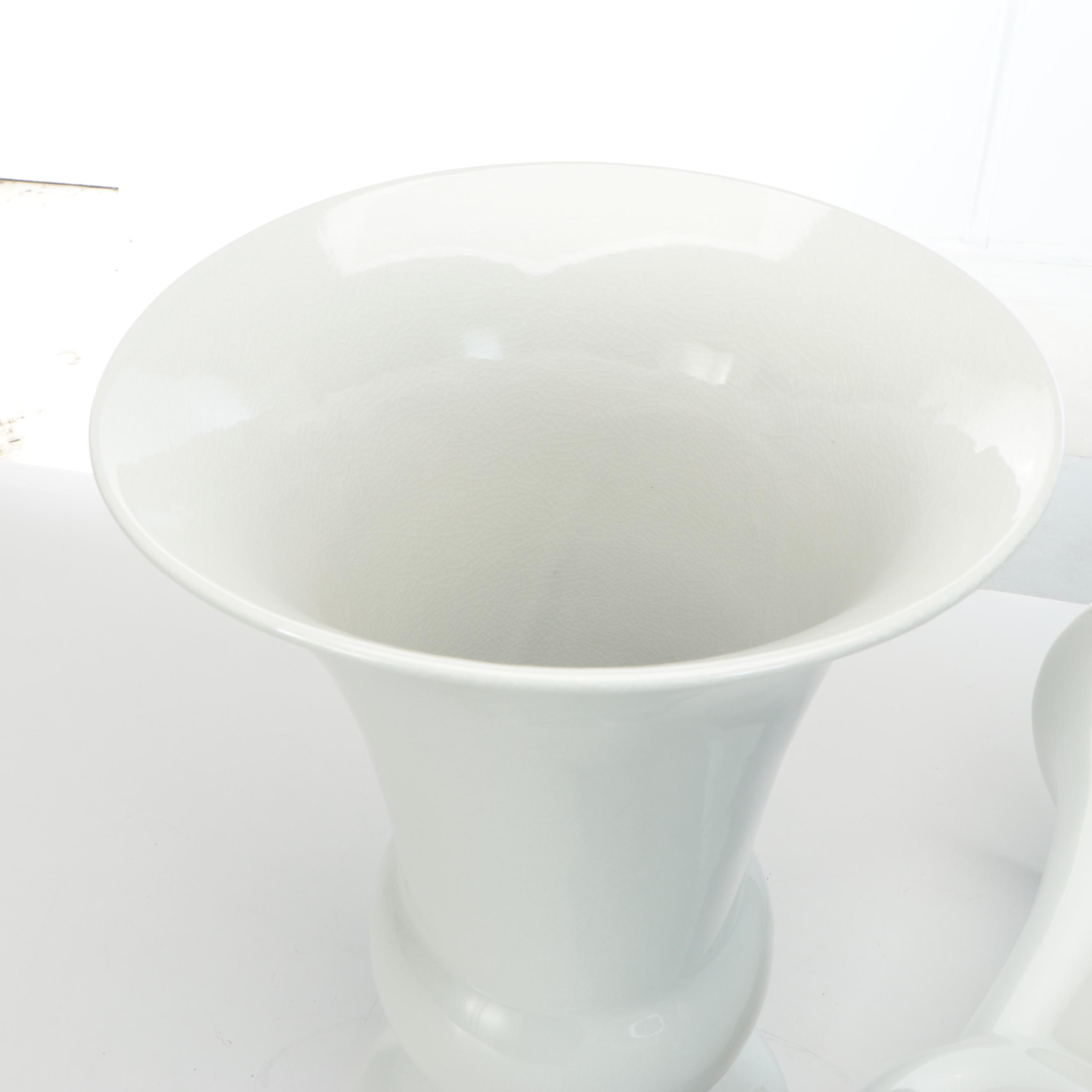 Chinese Williamsburg White Craquelure Ceramic Vases