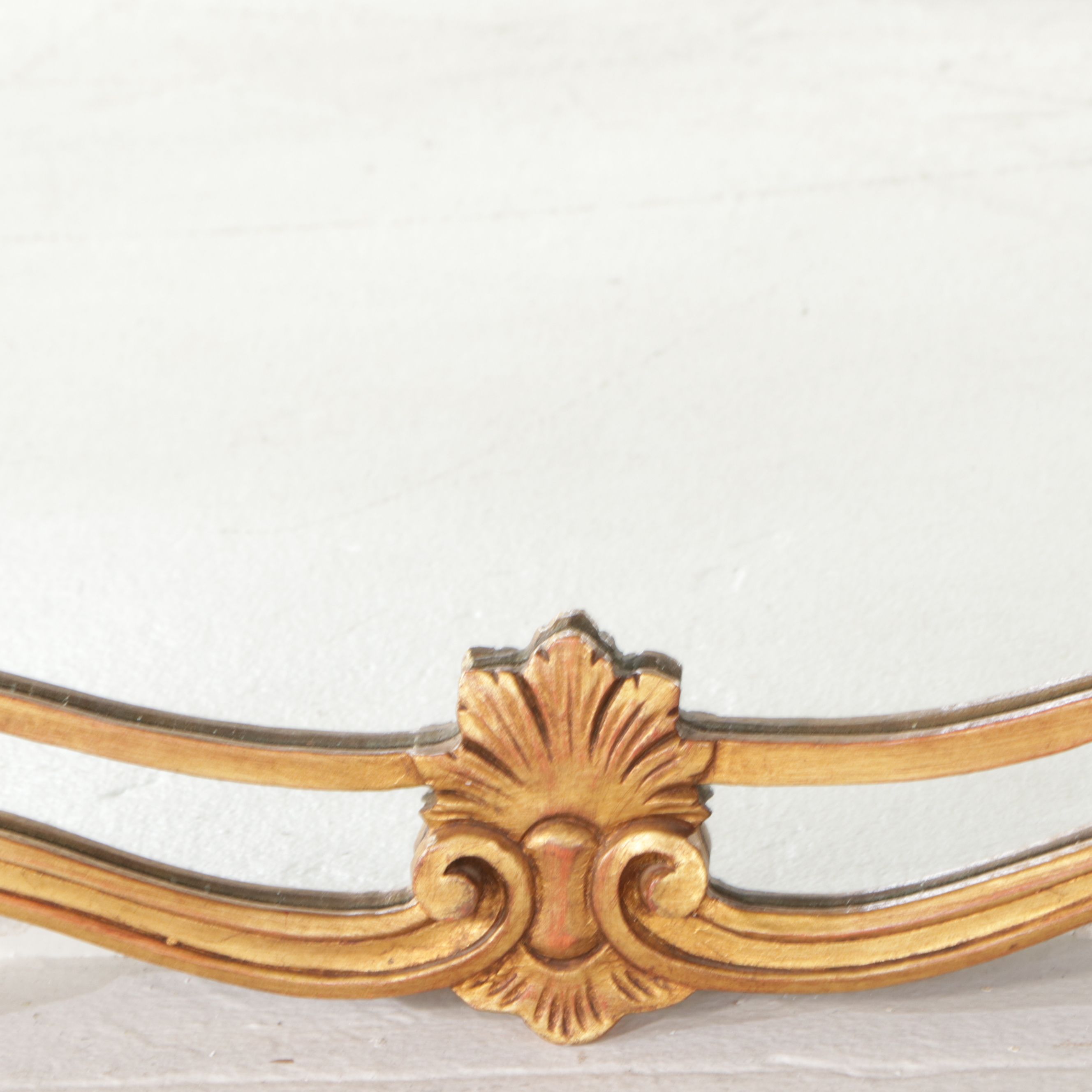 Italian Regency Style Gilt Finished Wall Mirror