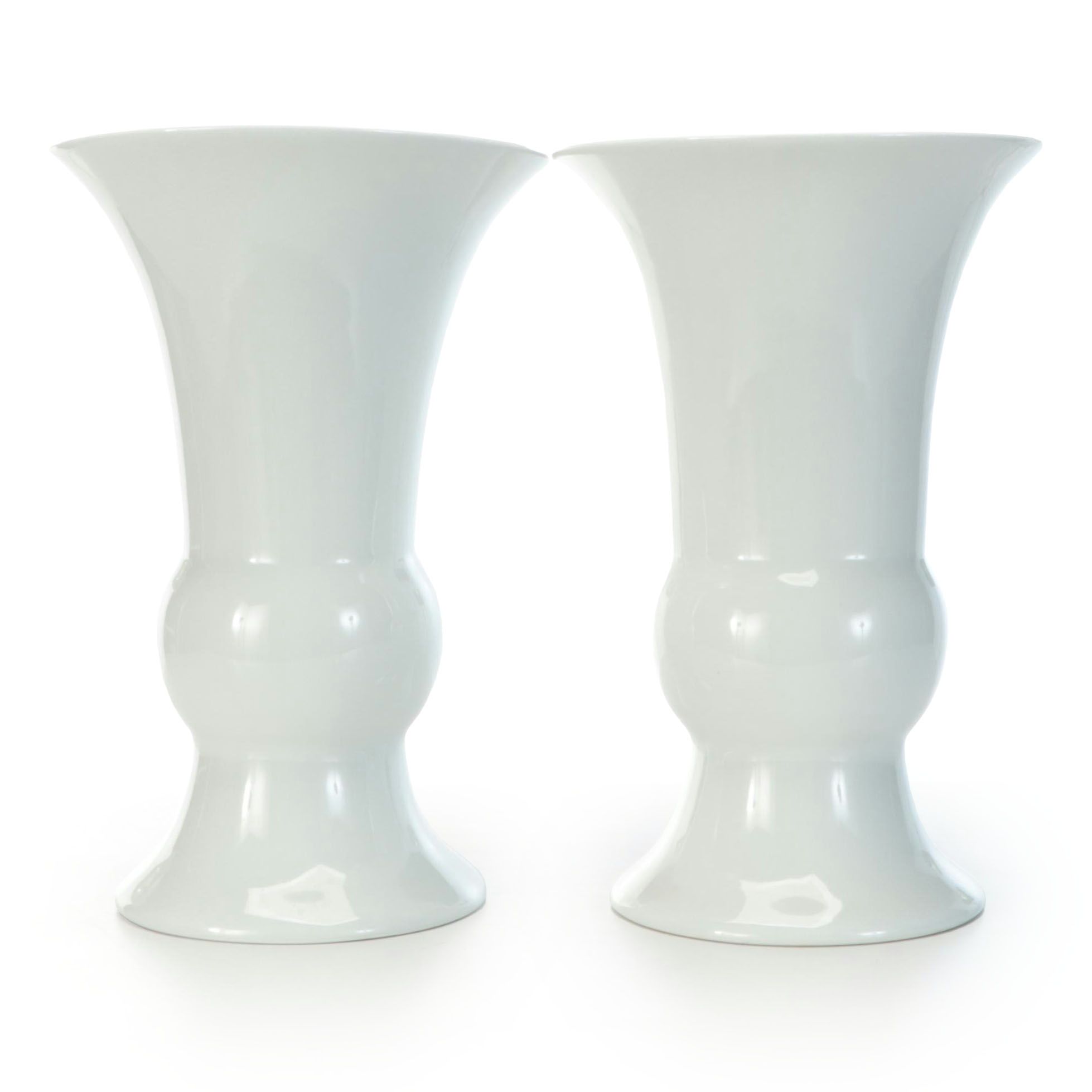 Chinese Williamsburg White Craquelure Ceramic Vases