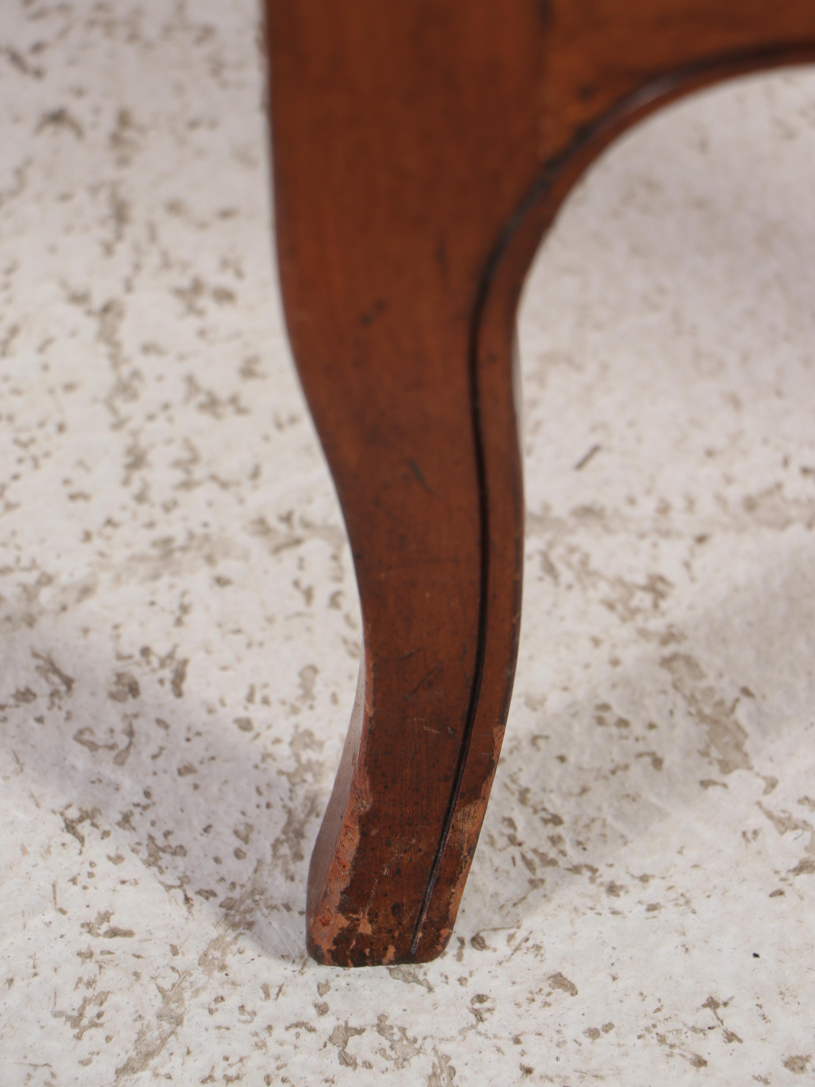 Townsend Mfg Co. French Provincial Leather Top Mahogany Desk