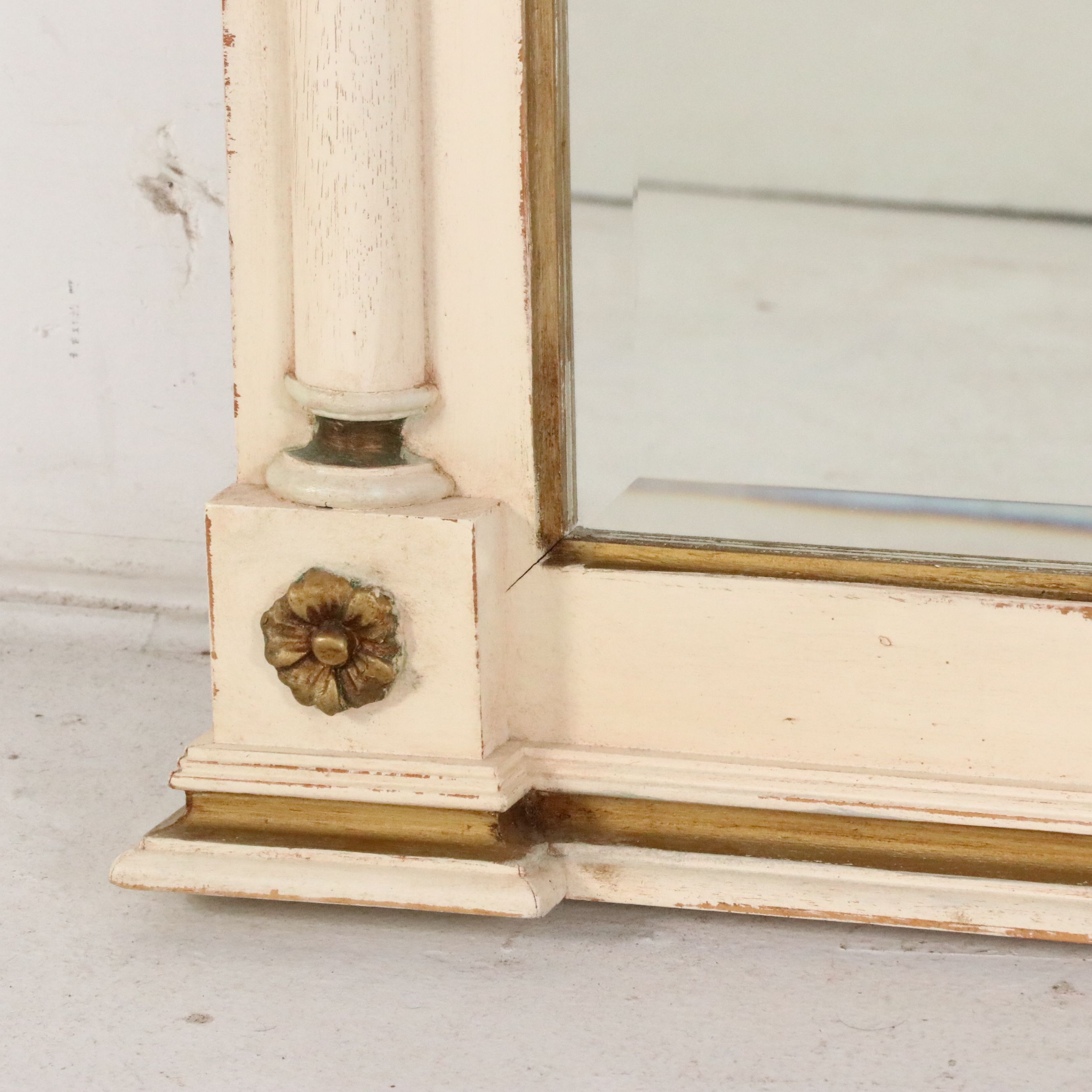 Buying & Design Italian Neoclassical Style Wooden Wall Mirror