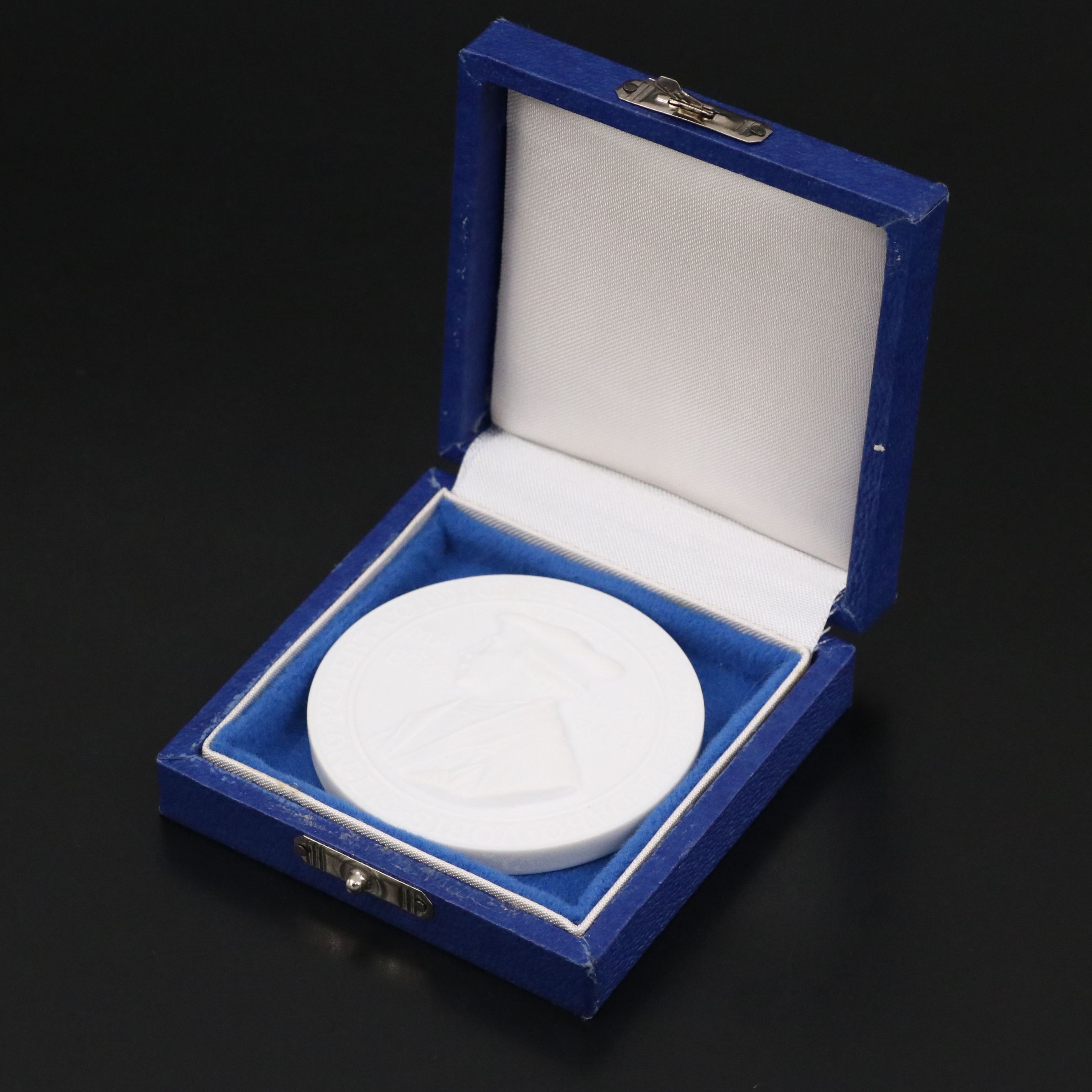 Meissen Martin Luther Porcelain Medal After Hieronymus Magdeburger, 1983
