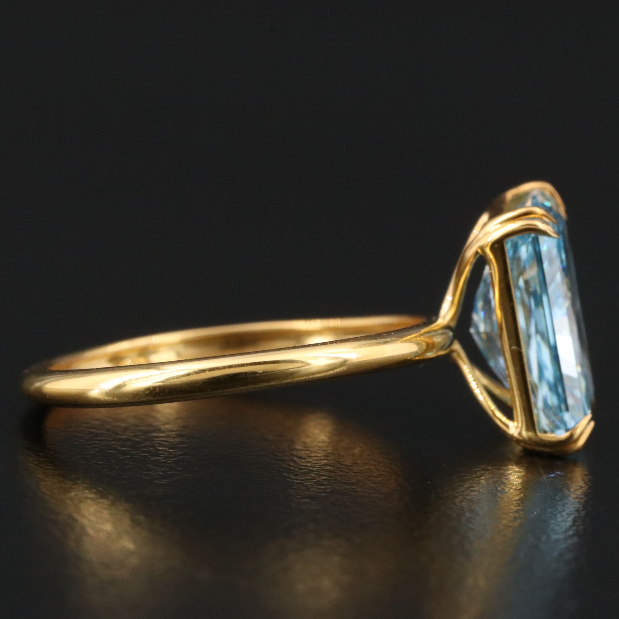 18K 3.28 CT Lab Grown Fancy Blue Diamond Solitaire Ring with IGI Report