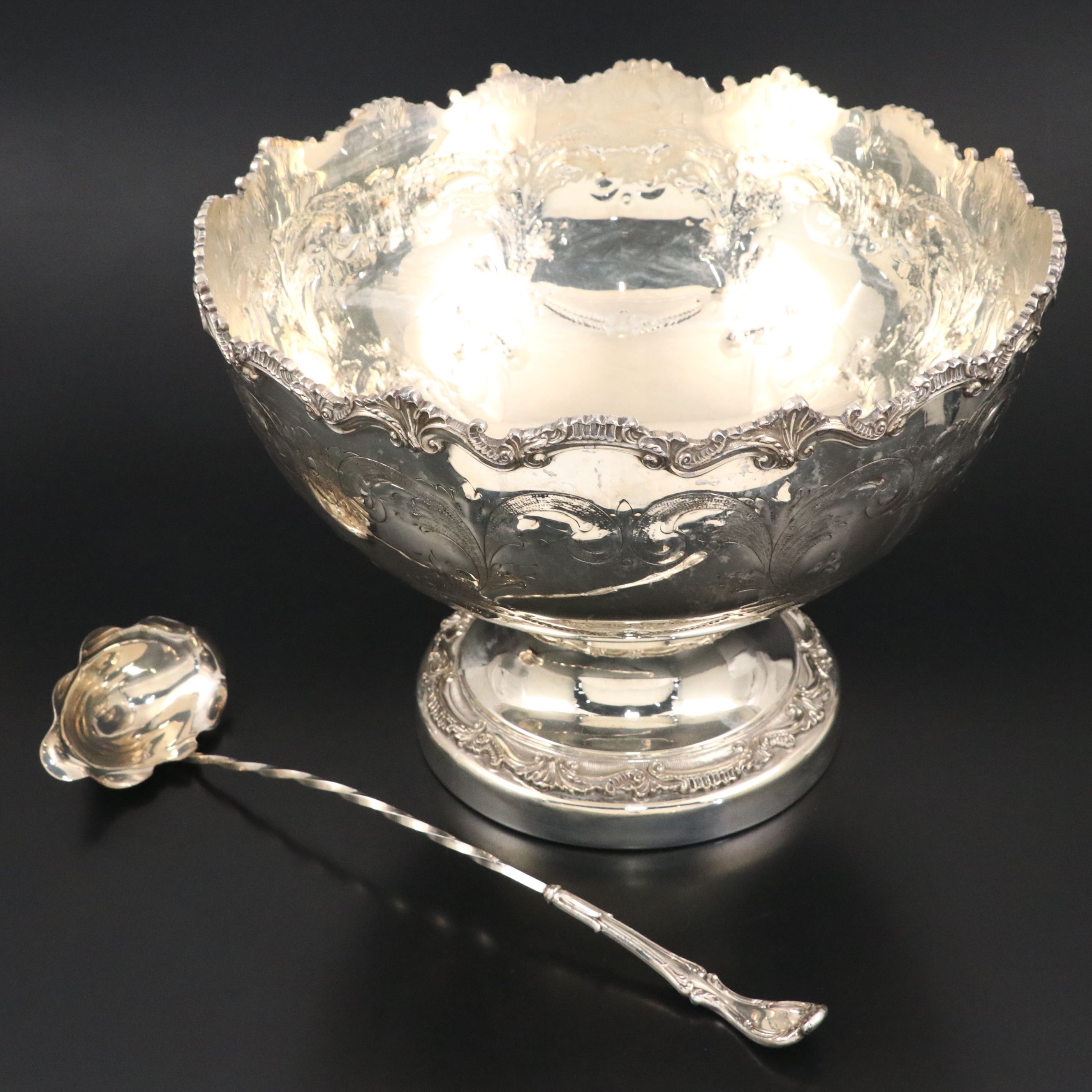 Birmingham Silver Co. Silver Plate Punch Bowl with Other Ladle
