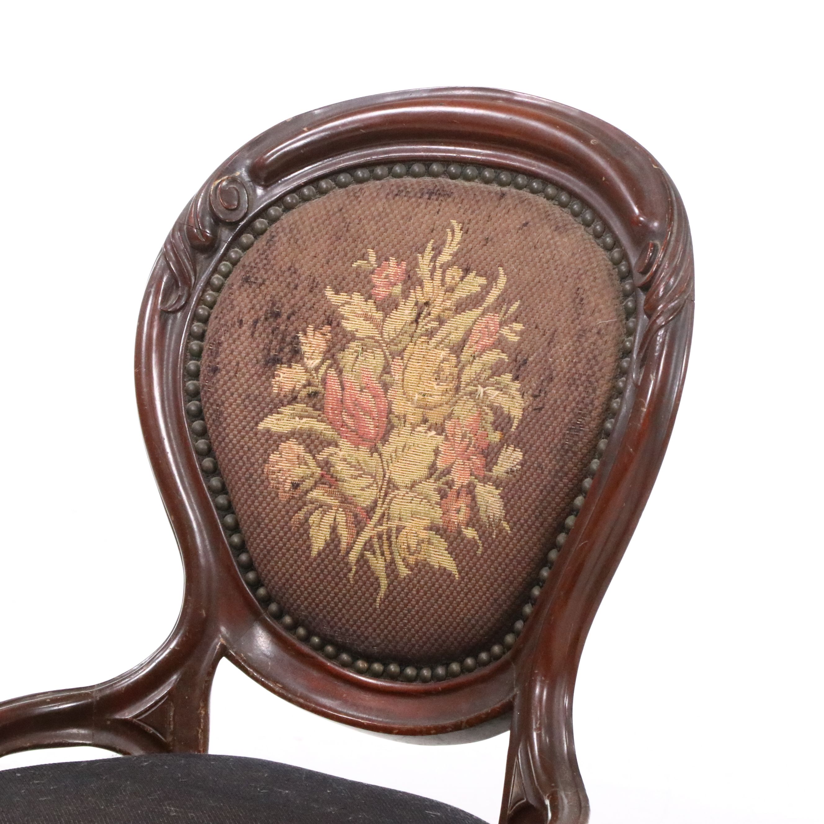 Victorian Carved Walnut Side Chair
