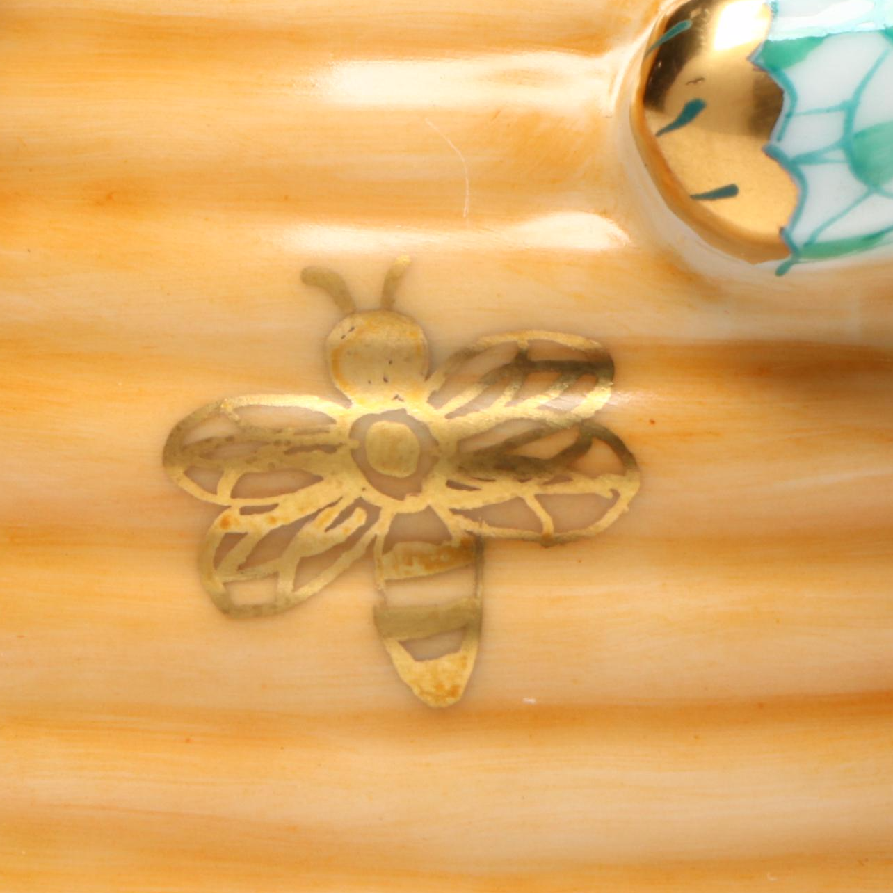 Herend Green Fishnet with Gold "Honey Bear" Porcelain Figurine