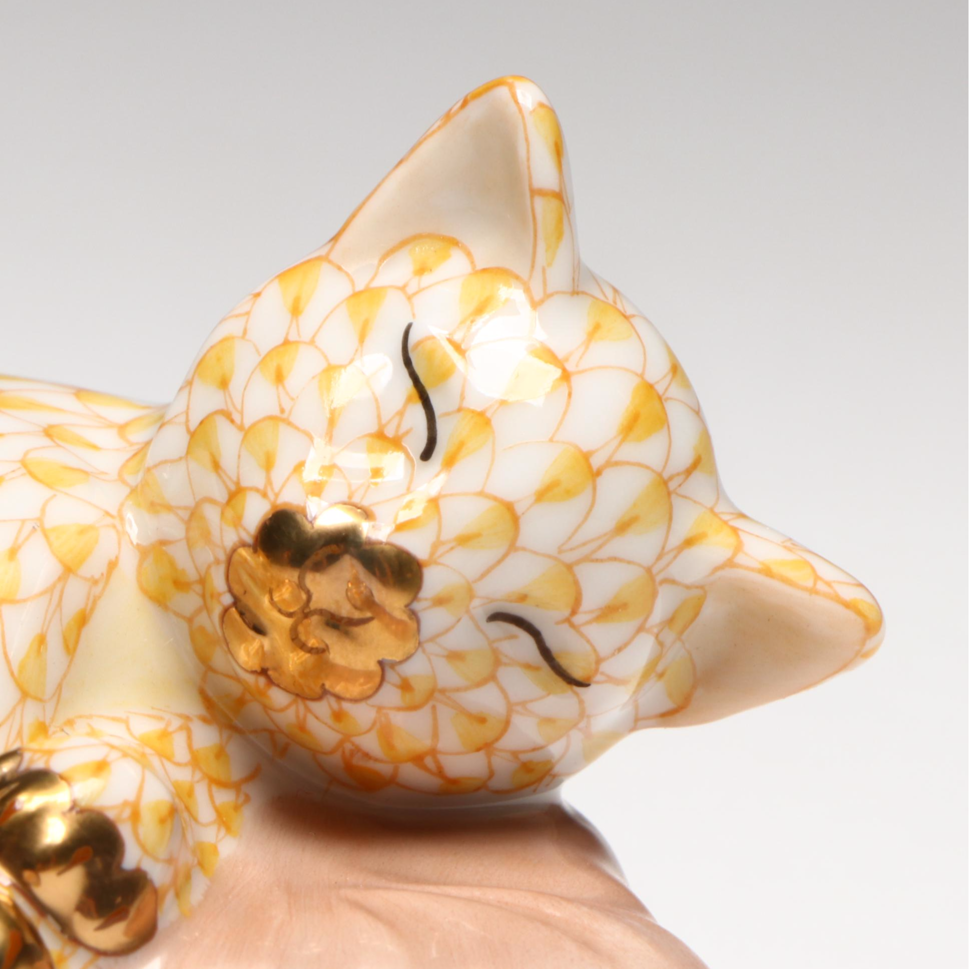 Herend Butterscotch Fishnet with Gold "Sweet Dreams" Porcelain Cat Figurine