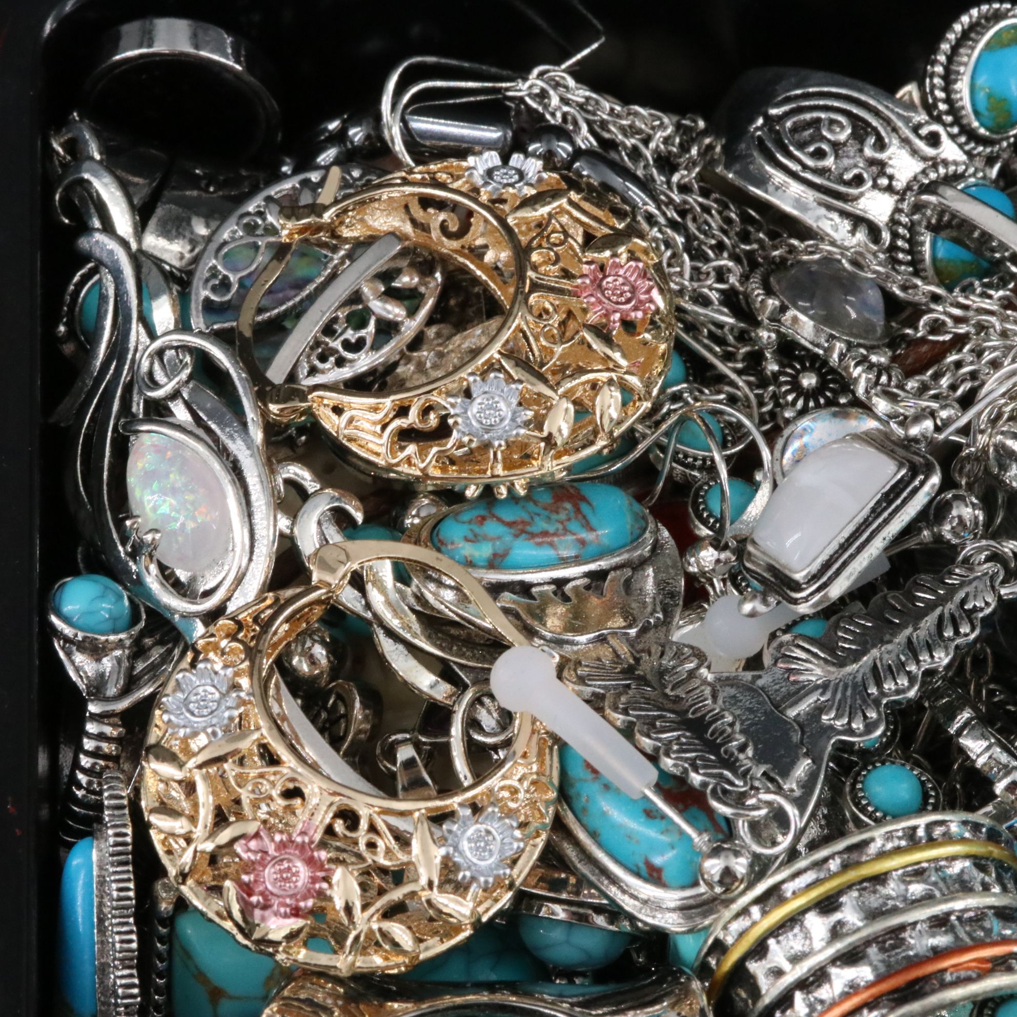 Uncommon Discoveries: Jewelry Collection