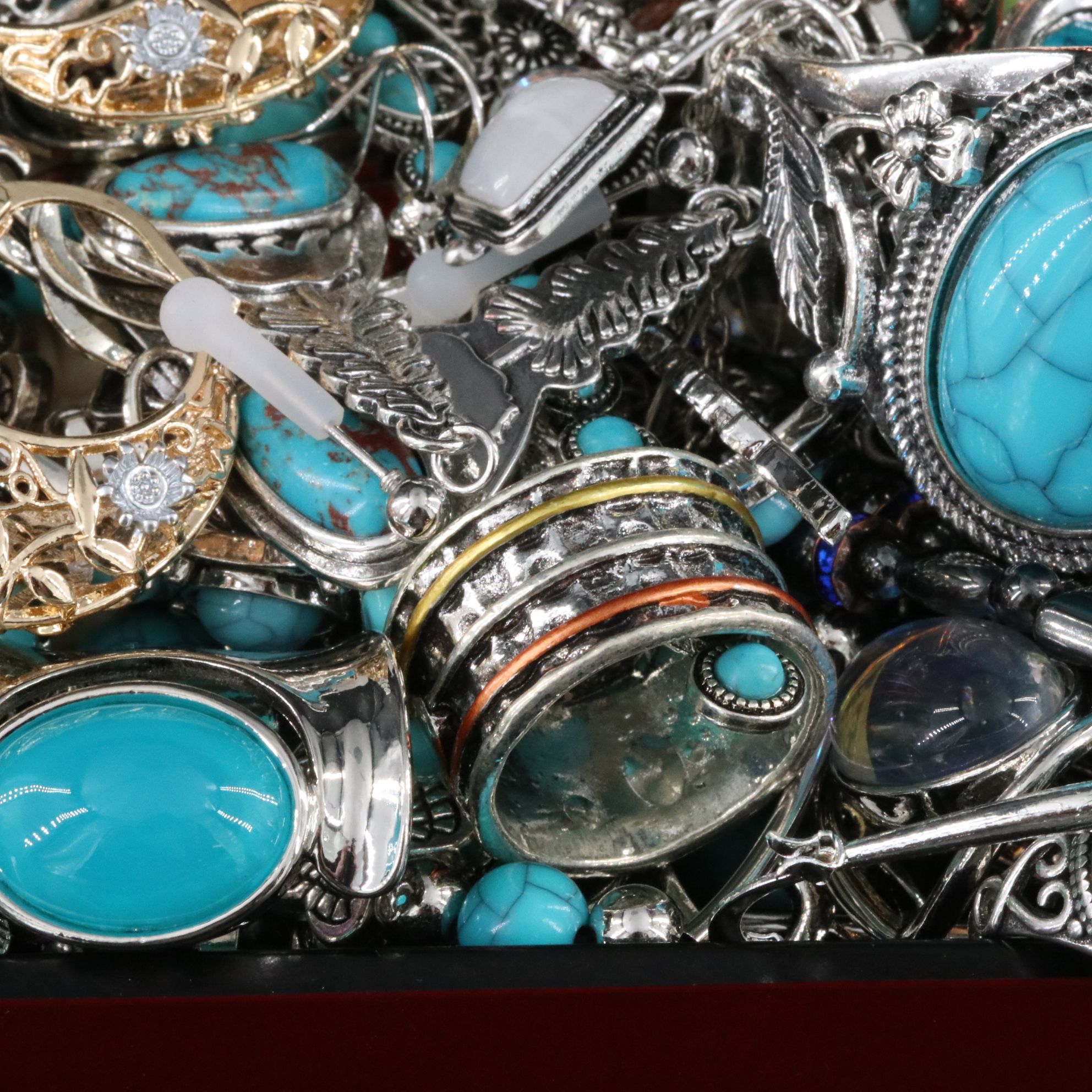 Uncommon Discoveries: Jewelry Collection