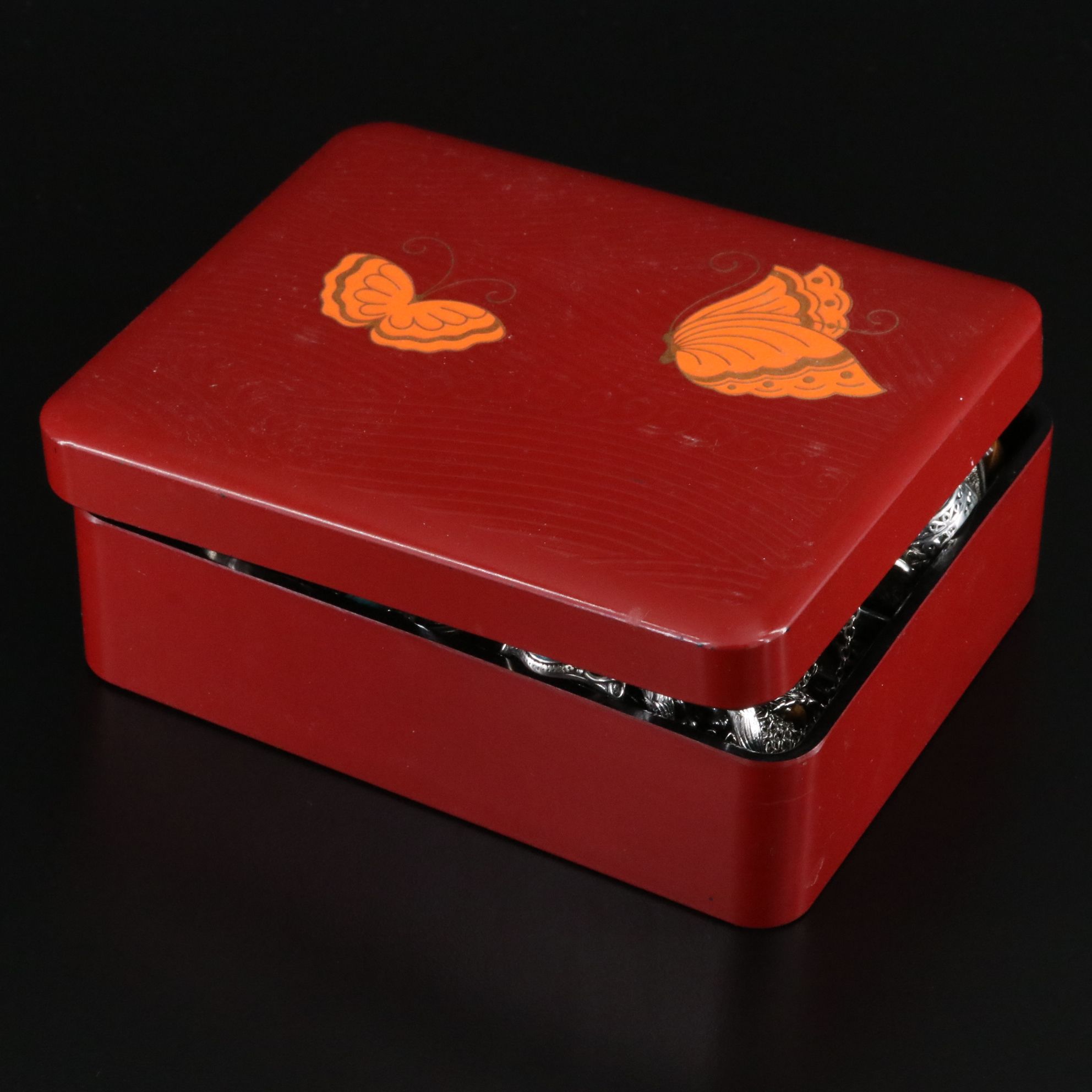 Uncommon Discoveries: Jewelry Collection