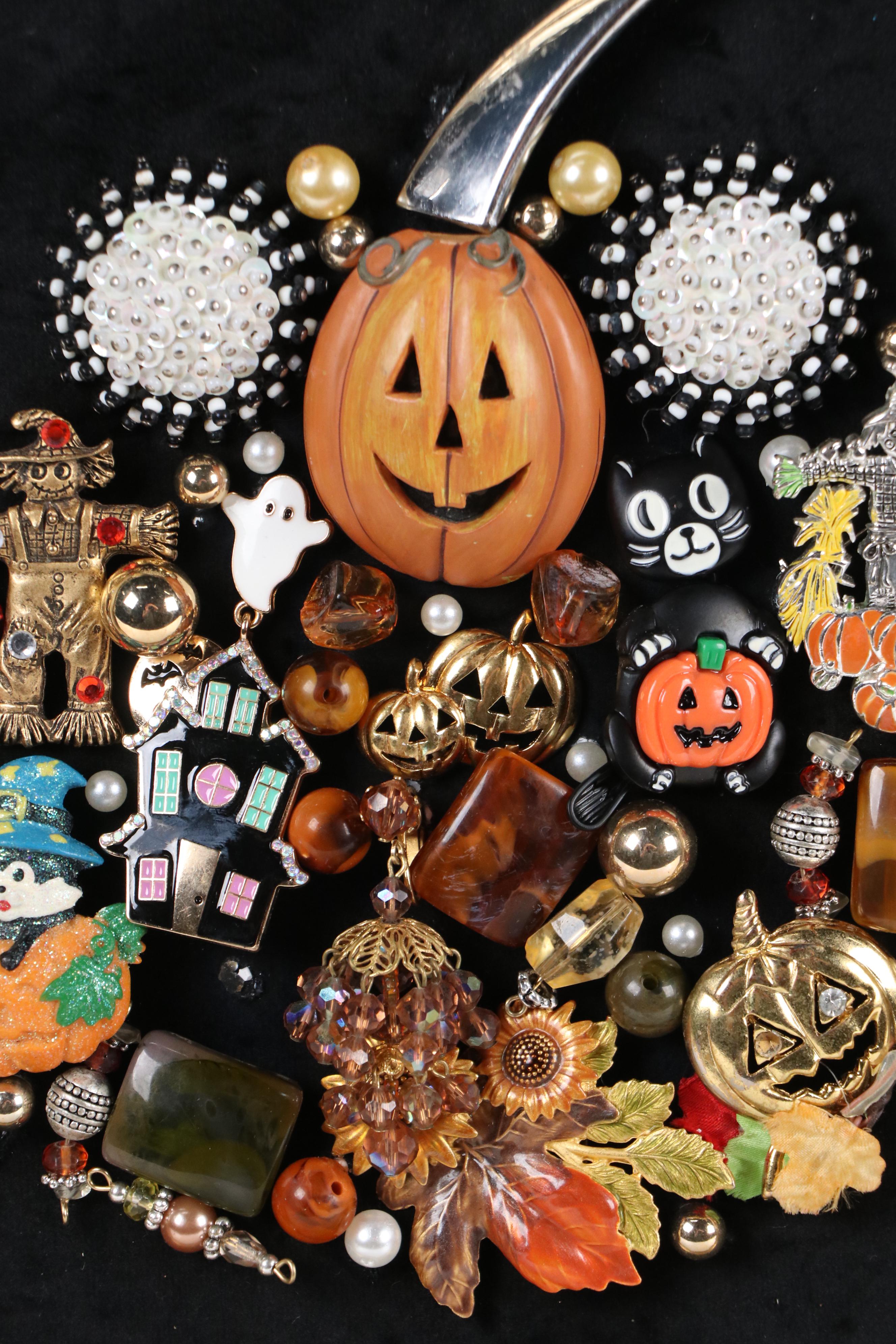 Karen Pagán Jewelry Art Halloween Collage, 2025