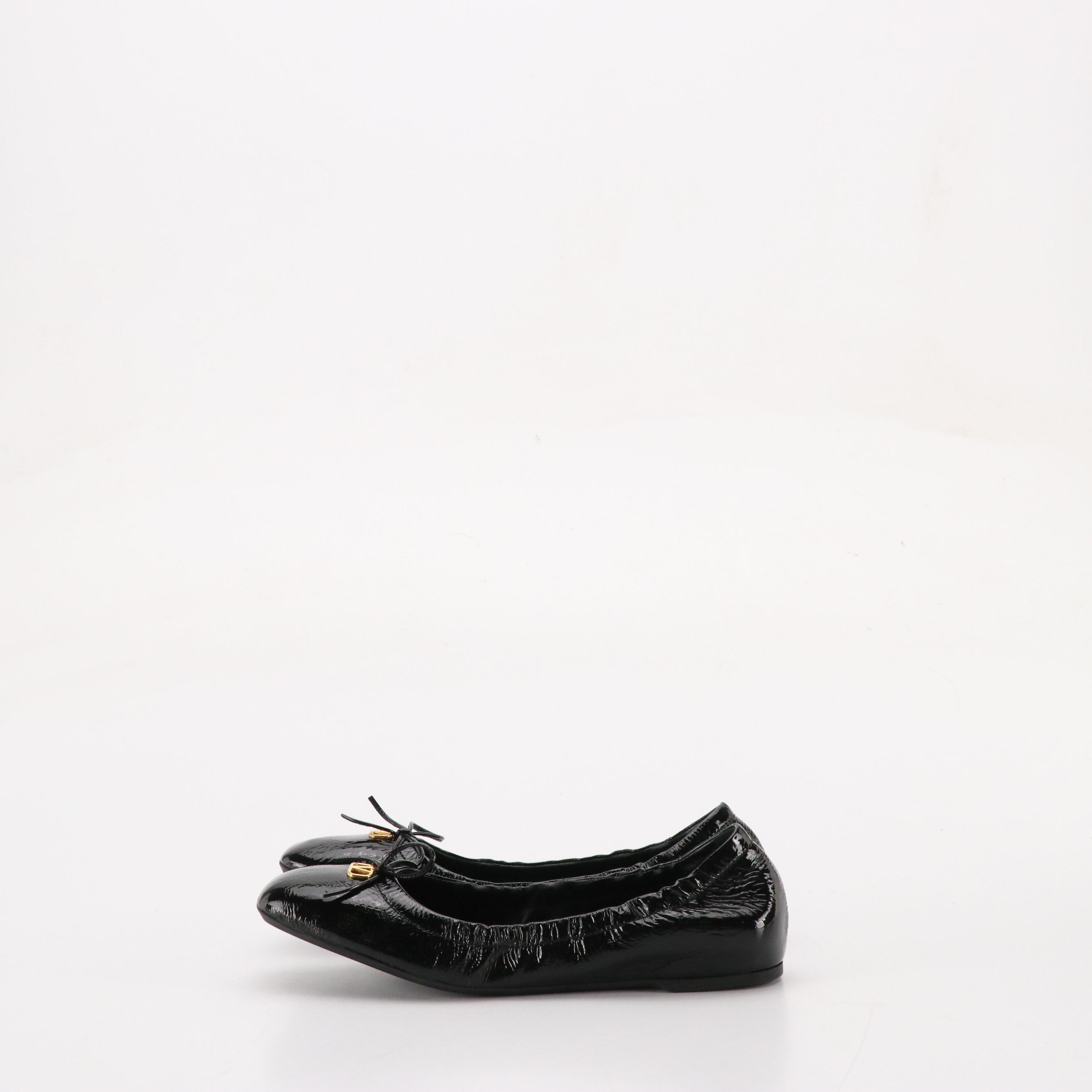 Valentino Garavani V-Logo Ballerina Flats in Crinkle Patent Leather with Box