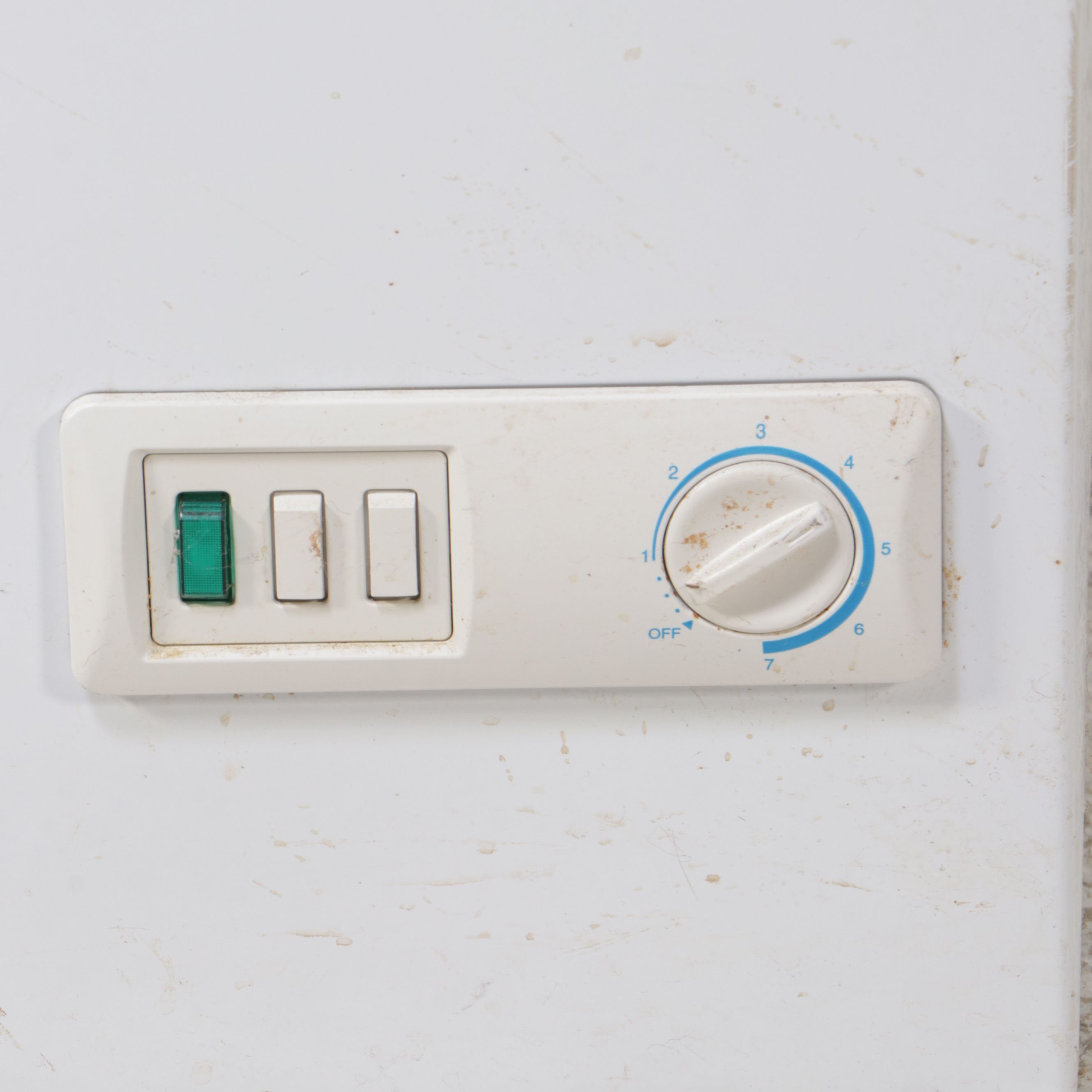 GE 5.0 Cu. Ft. White Chest Freezer