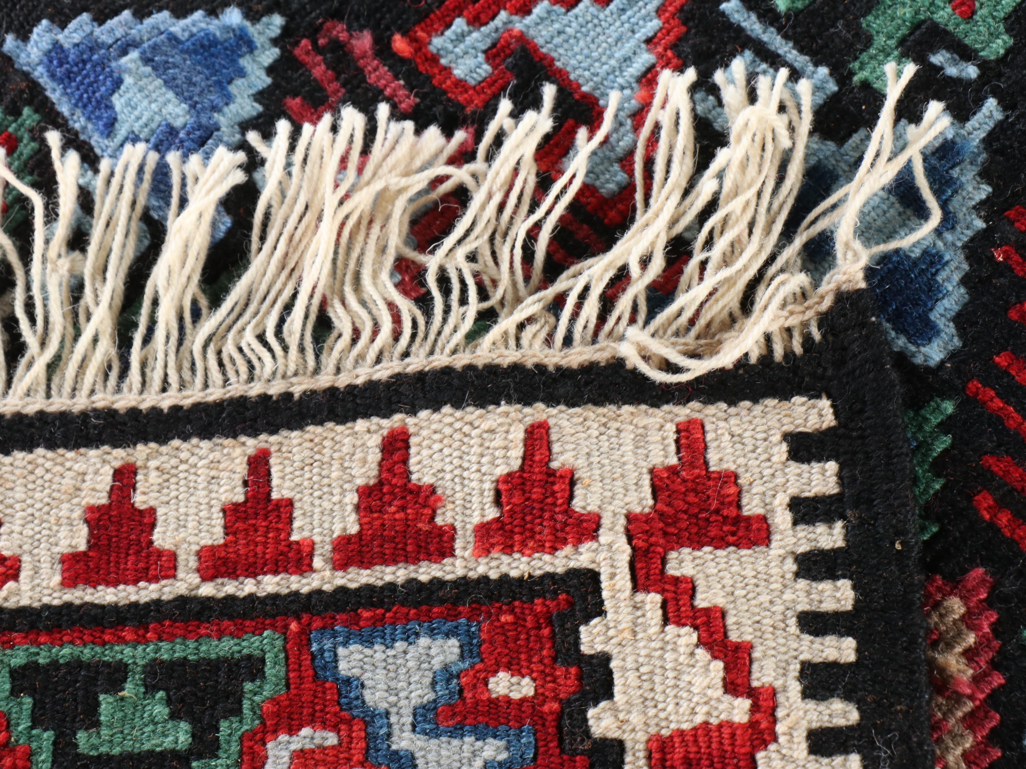 2' x 3'11 Hand-Knotted Southwestern Style Accent Rug