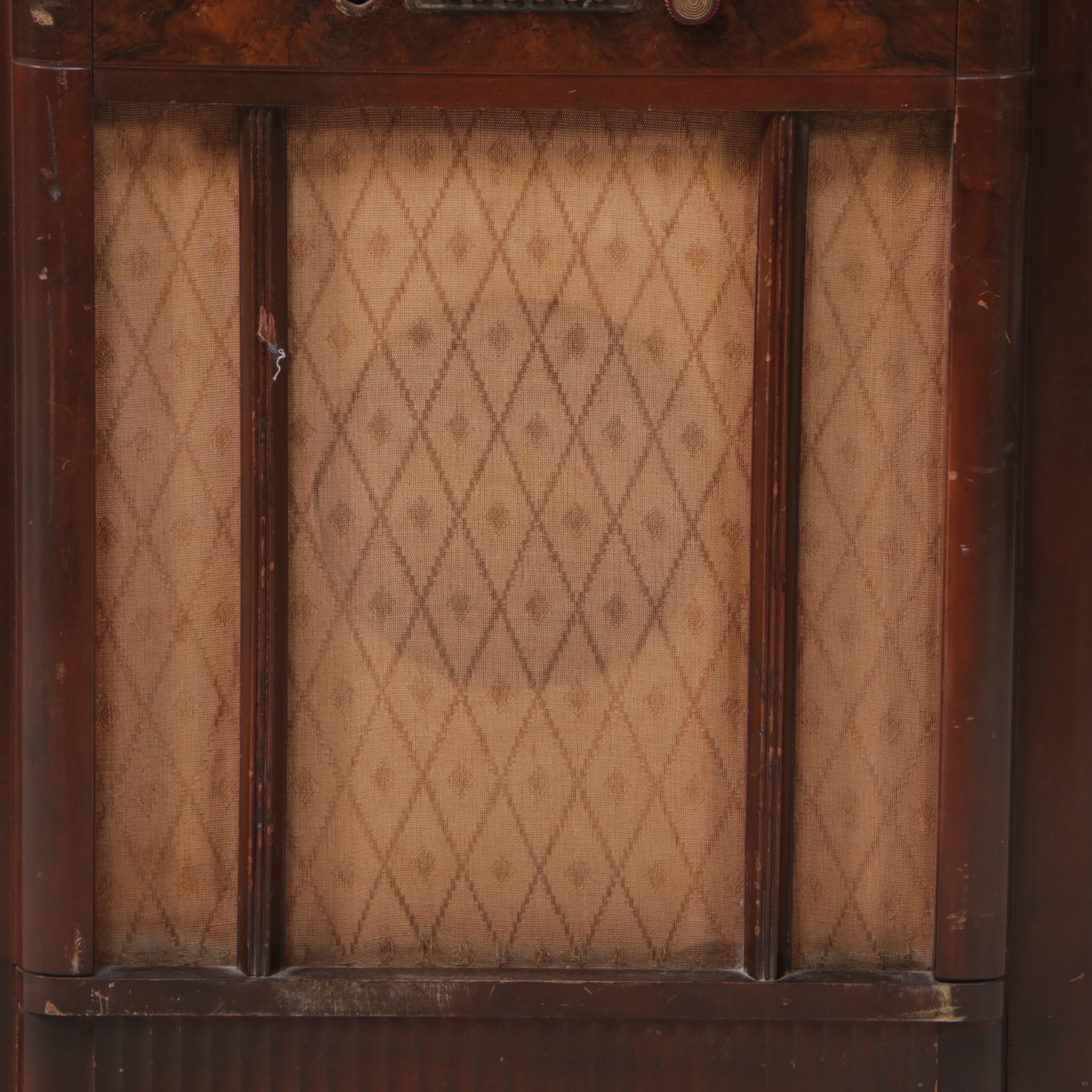 Westinghouse Console Burlwood and Bakelite Floor Model Radio