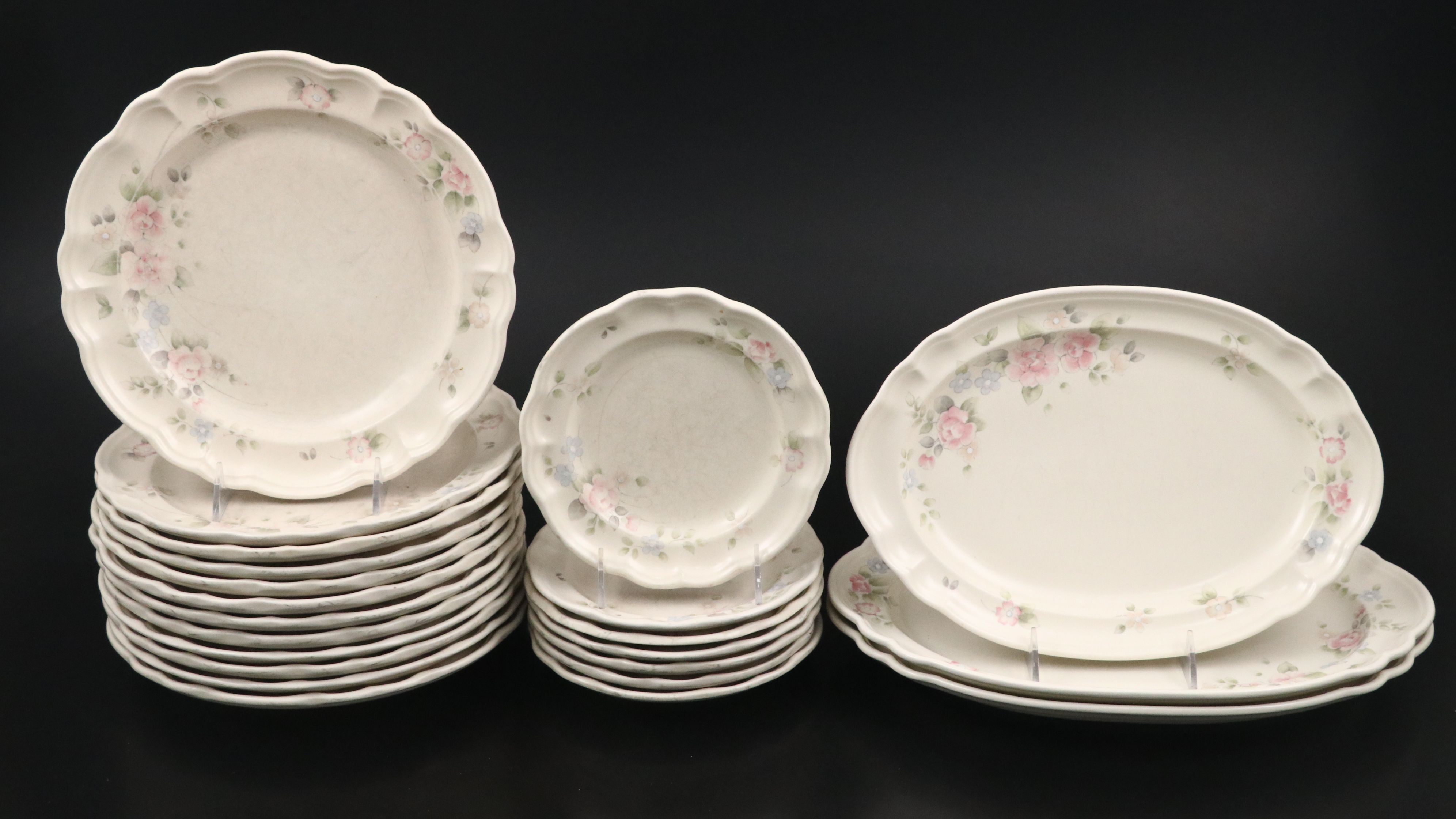 Pflatzgraff "Tea Rose" Ceramic, Glass, and Plastic Dinnerware with Fabric Cover