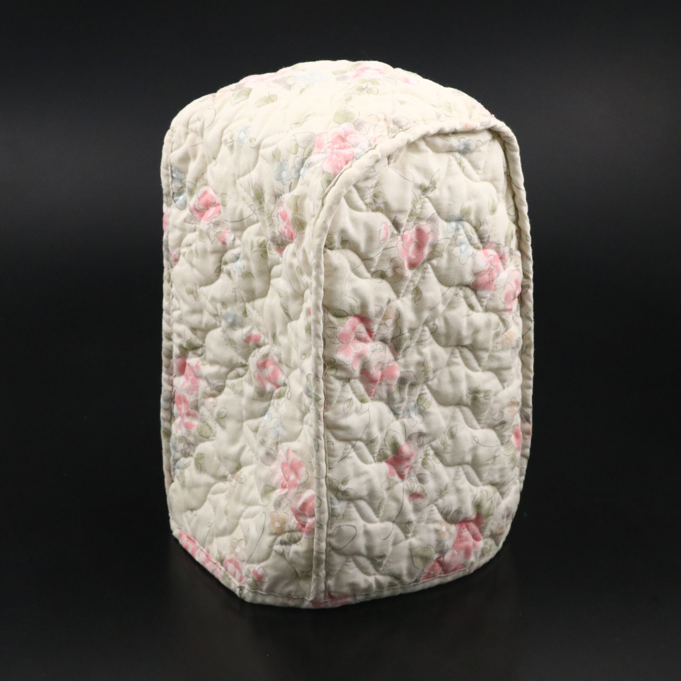 Pflatzgraff "Tea Rose" Ceramic, Glass, and Plastic Dinnerware with Fabric Cover