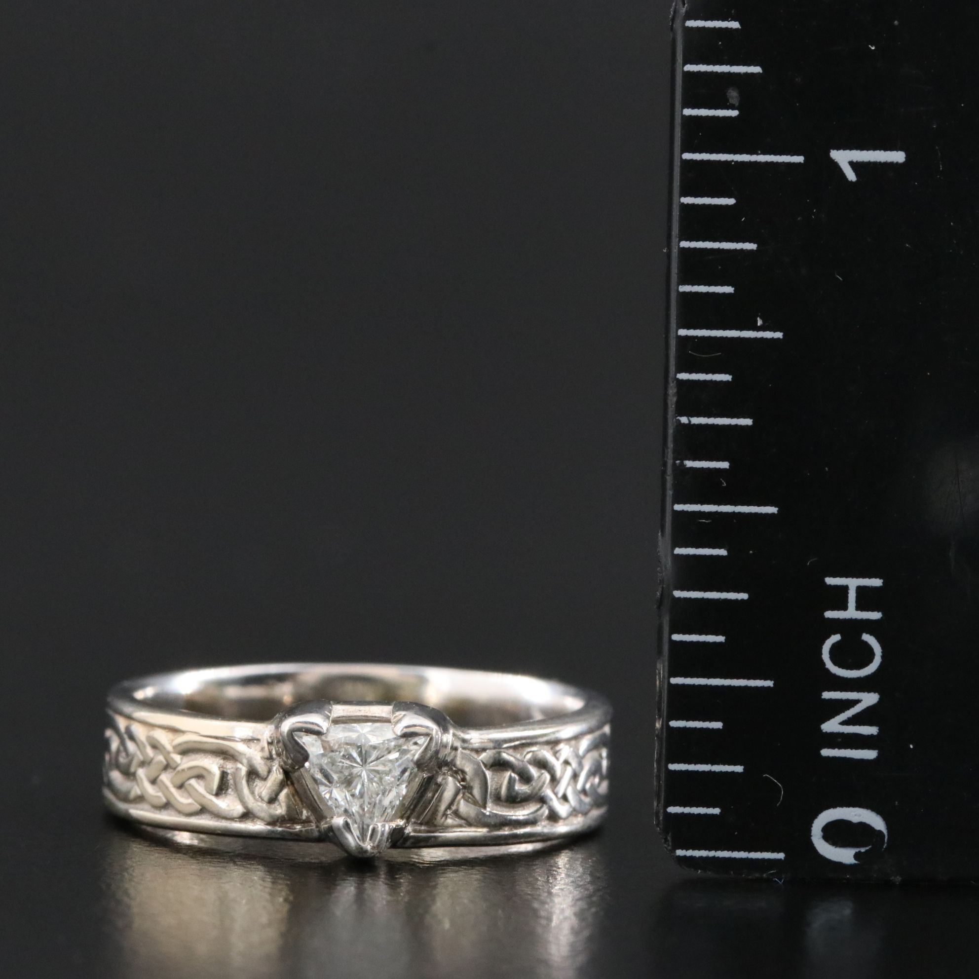 14K 0.22 CT Diamond Celtic Knot Ring