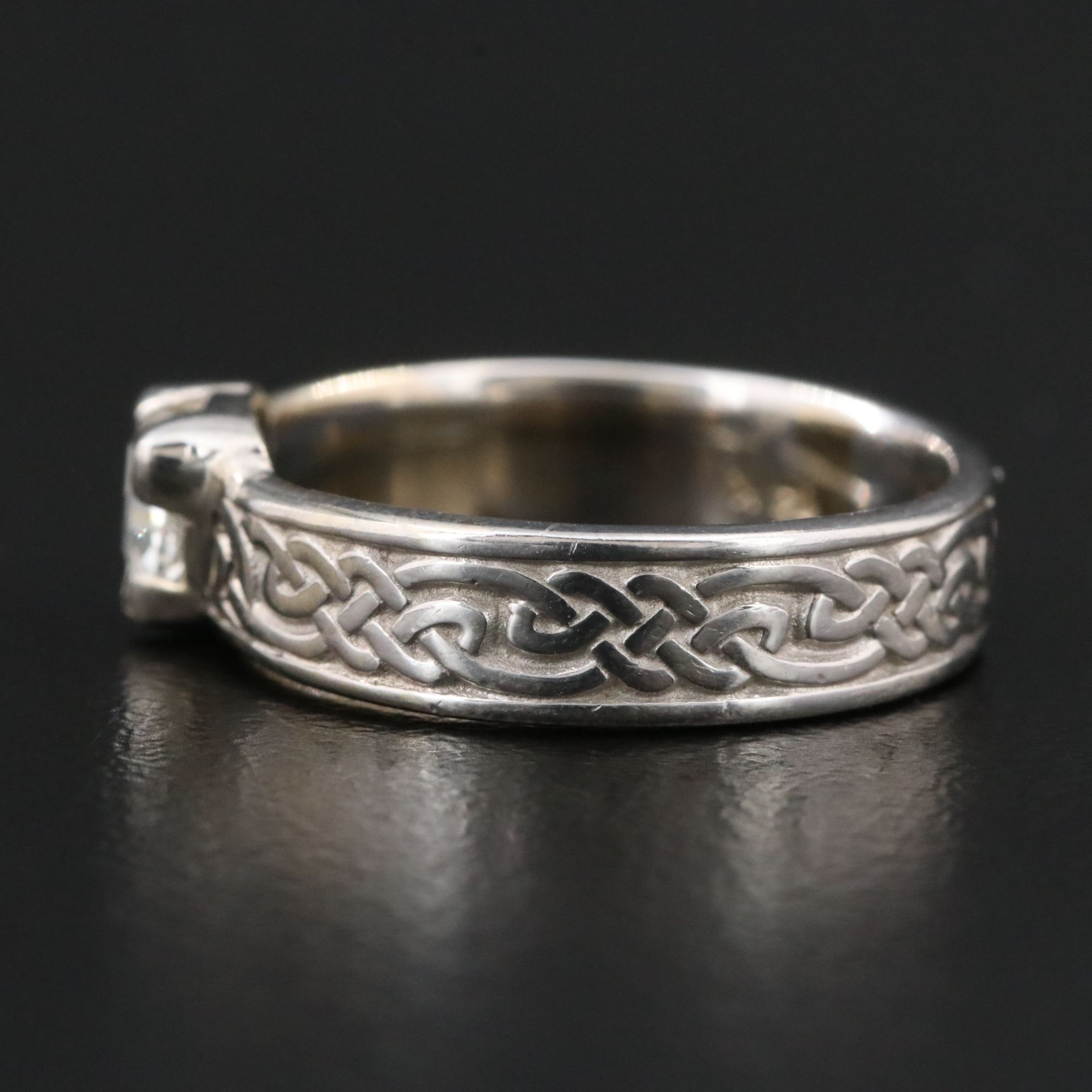 14K 0.22 CT Diamond Celtic Knot Ring