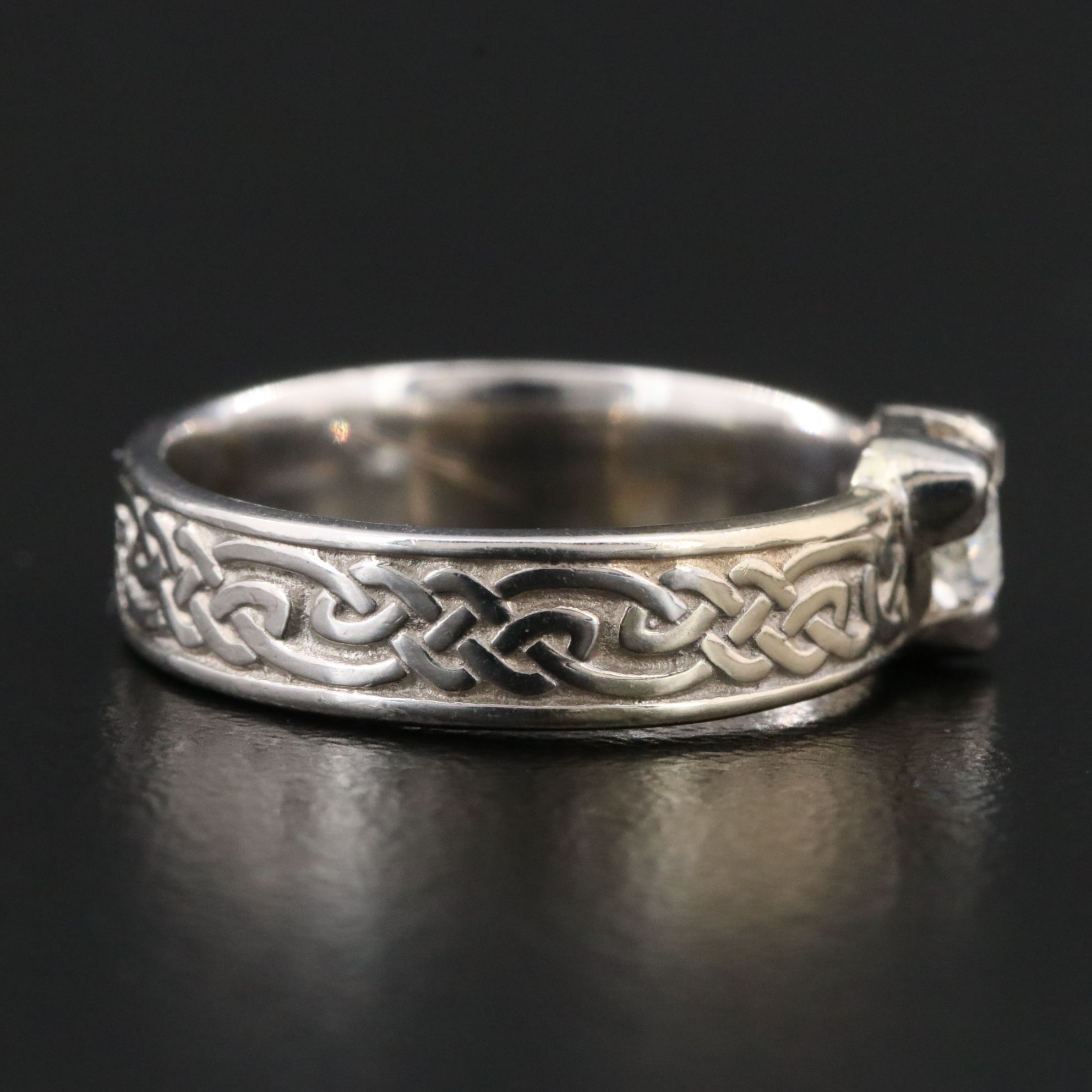 14K 0.22 CT Diamond Celtic Knot Ring