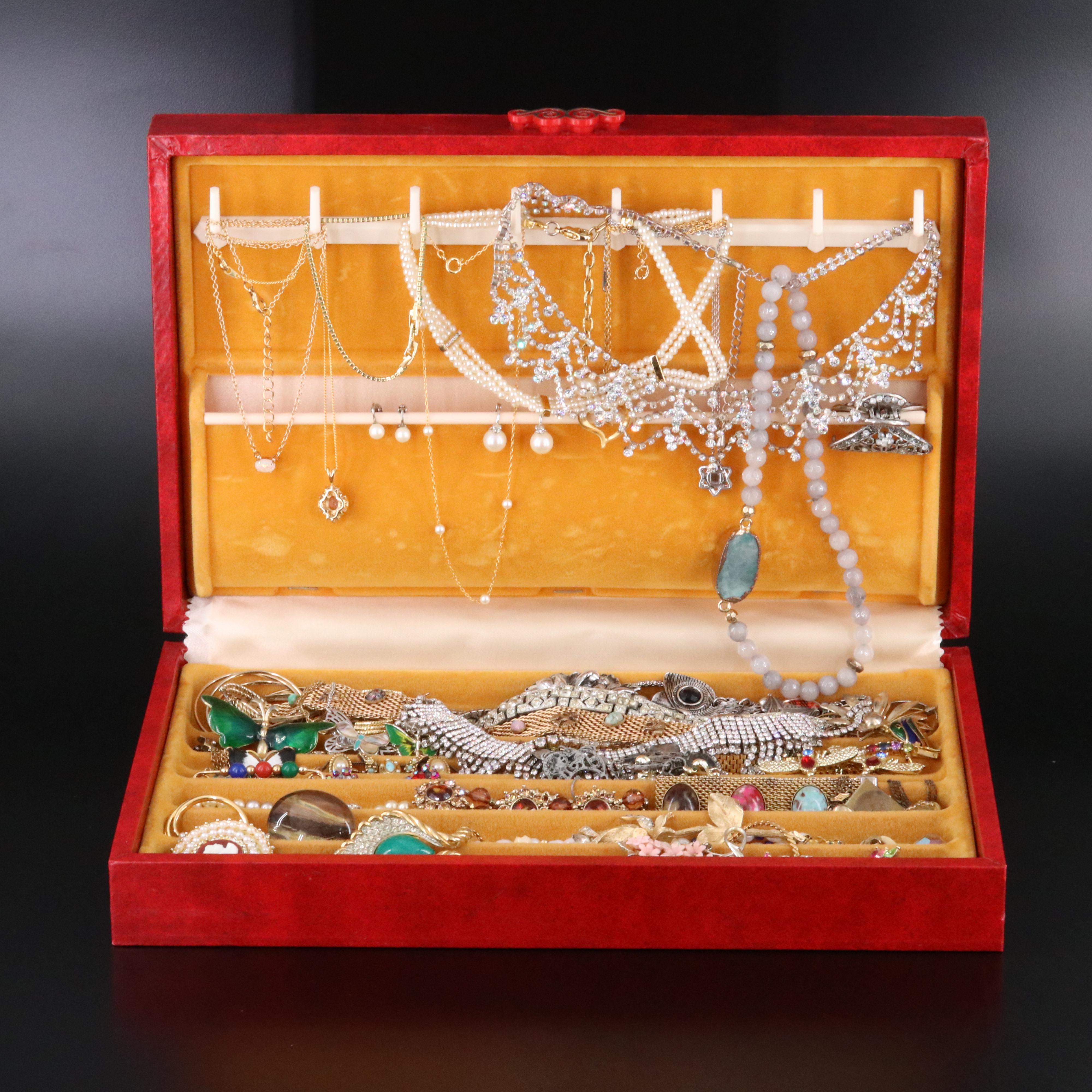 Uncommon Discoveries: Jewelry Collection