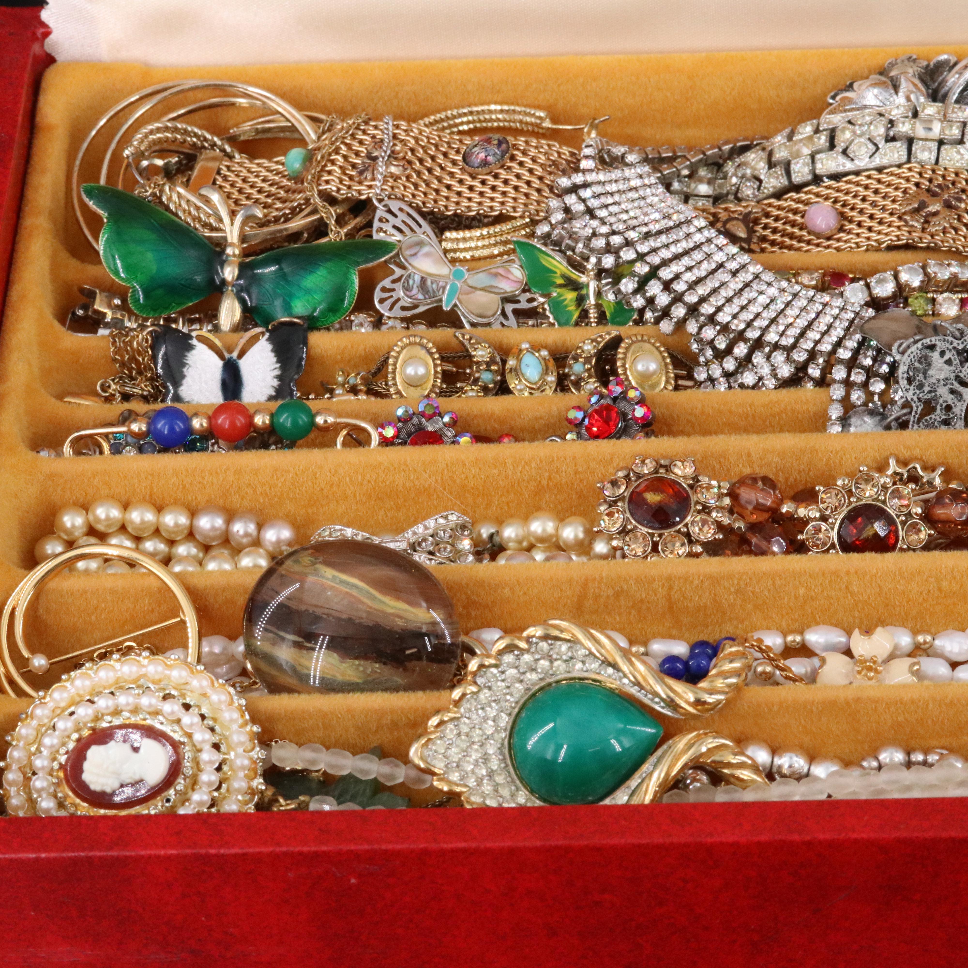 Uncommon Discoveries: Jewelry Collection