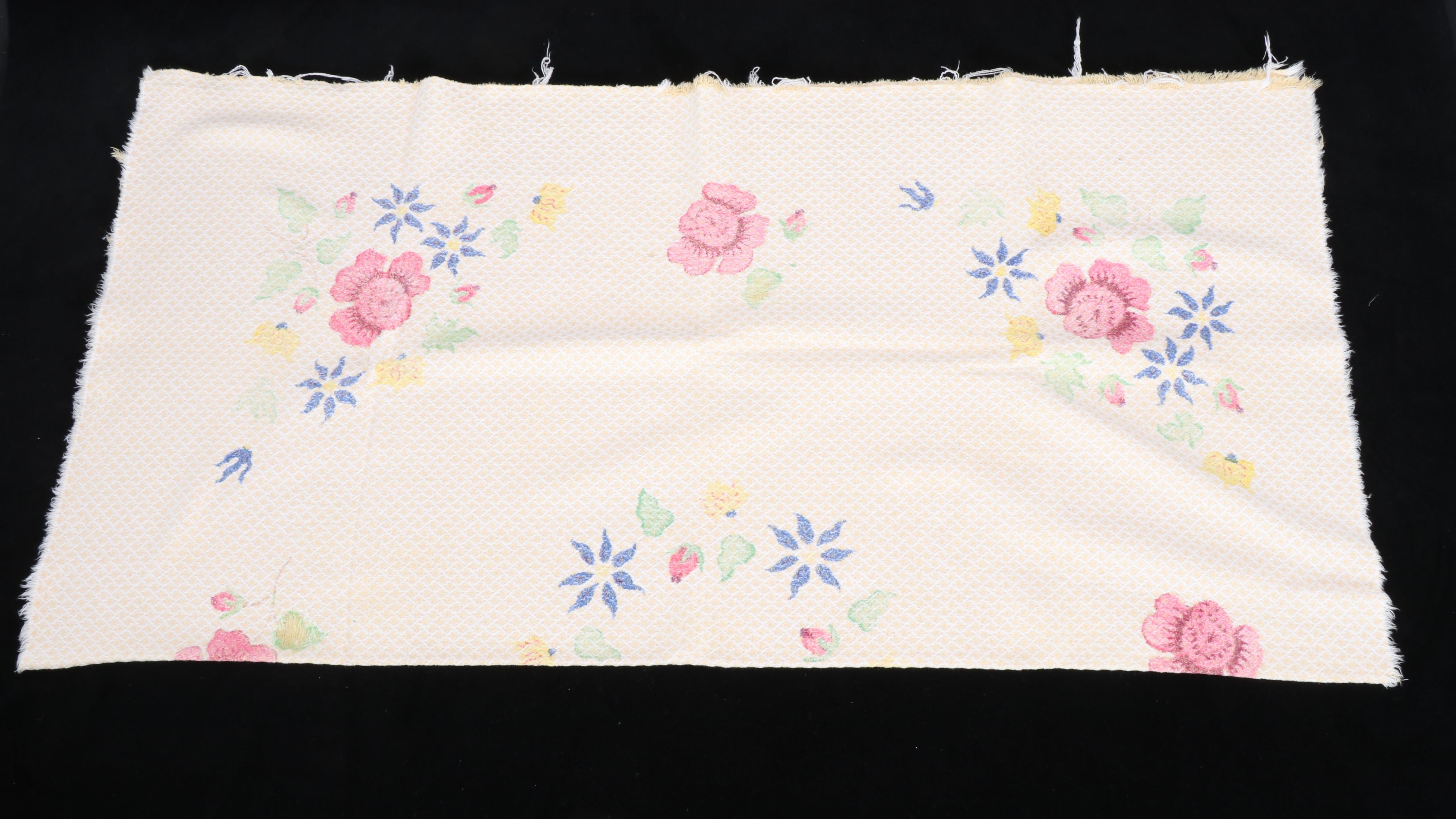 Floral Cotton Blankets with Lace Tablecloths and Cotton Placemats