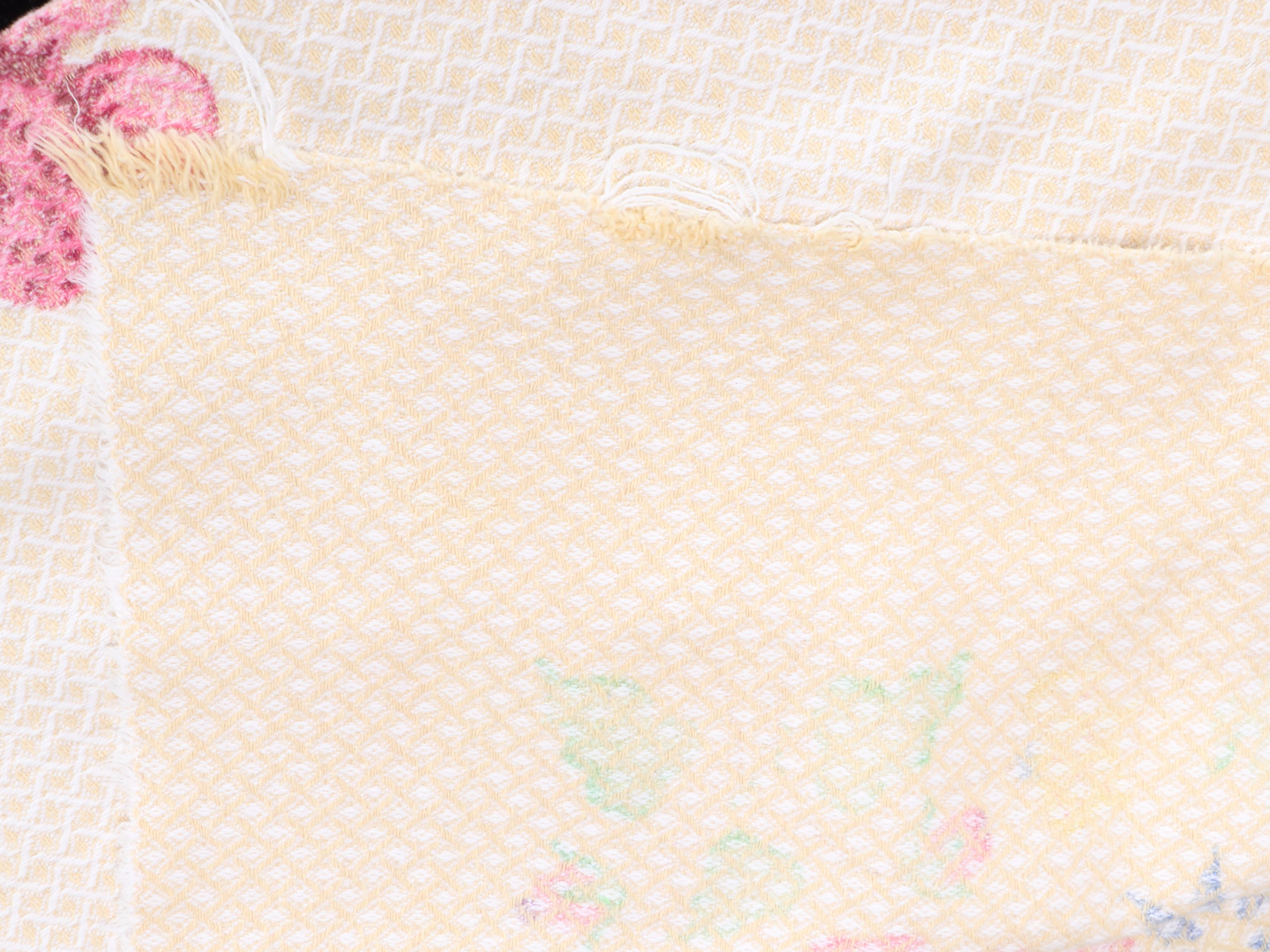 Floral Cotton Blankets with Lace Tablecloths and Cotton Placemats