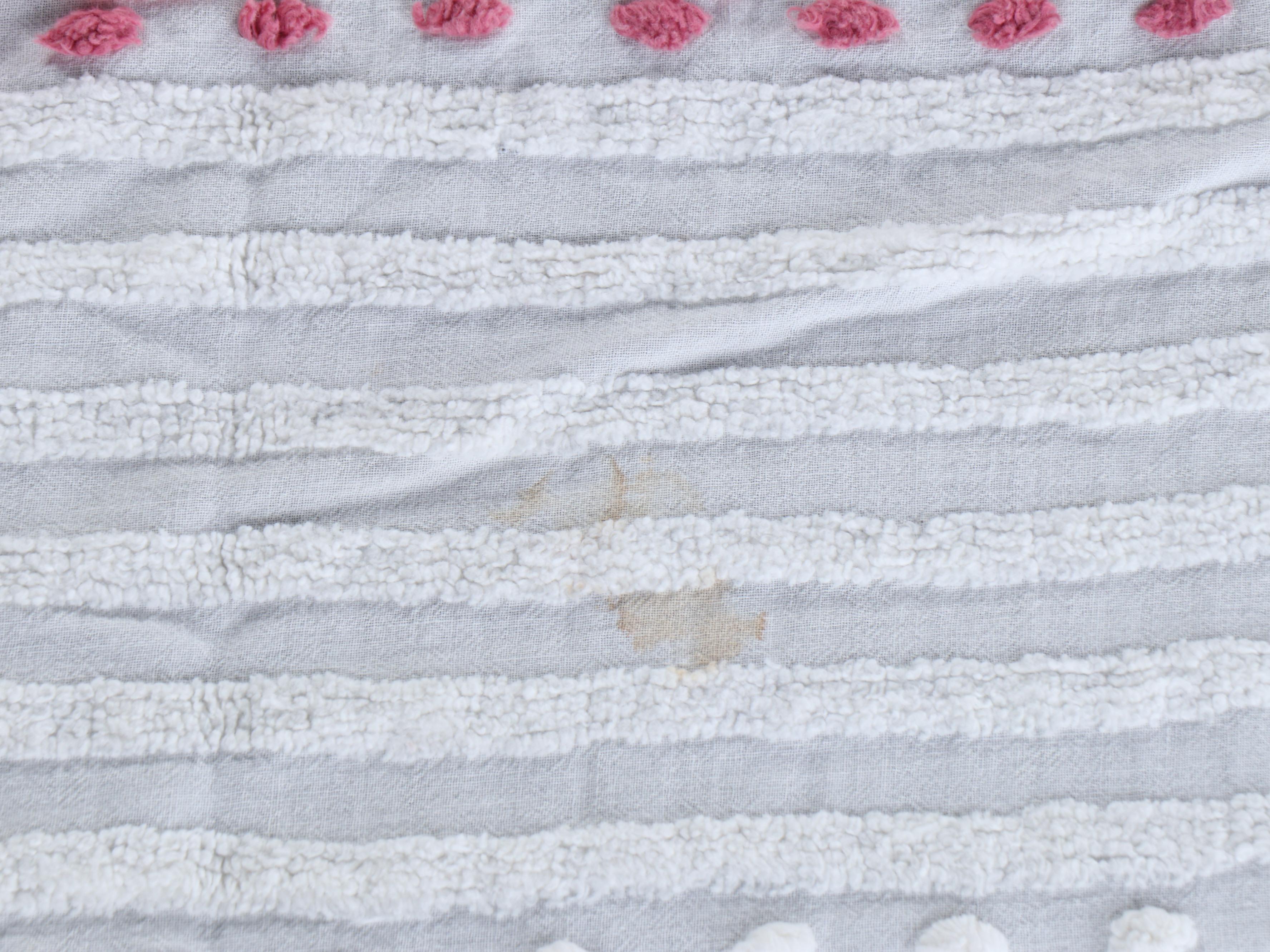 Floral Cotton Blankets with Lace Tablecloths and Cotton Placemats