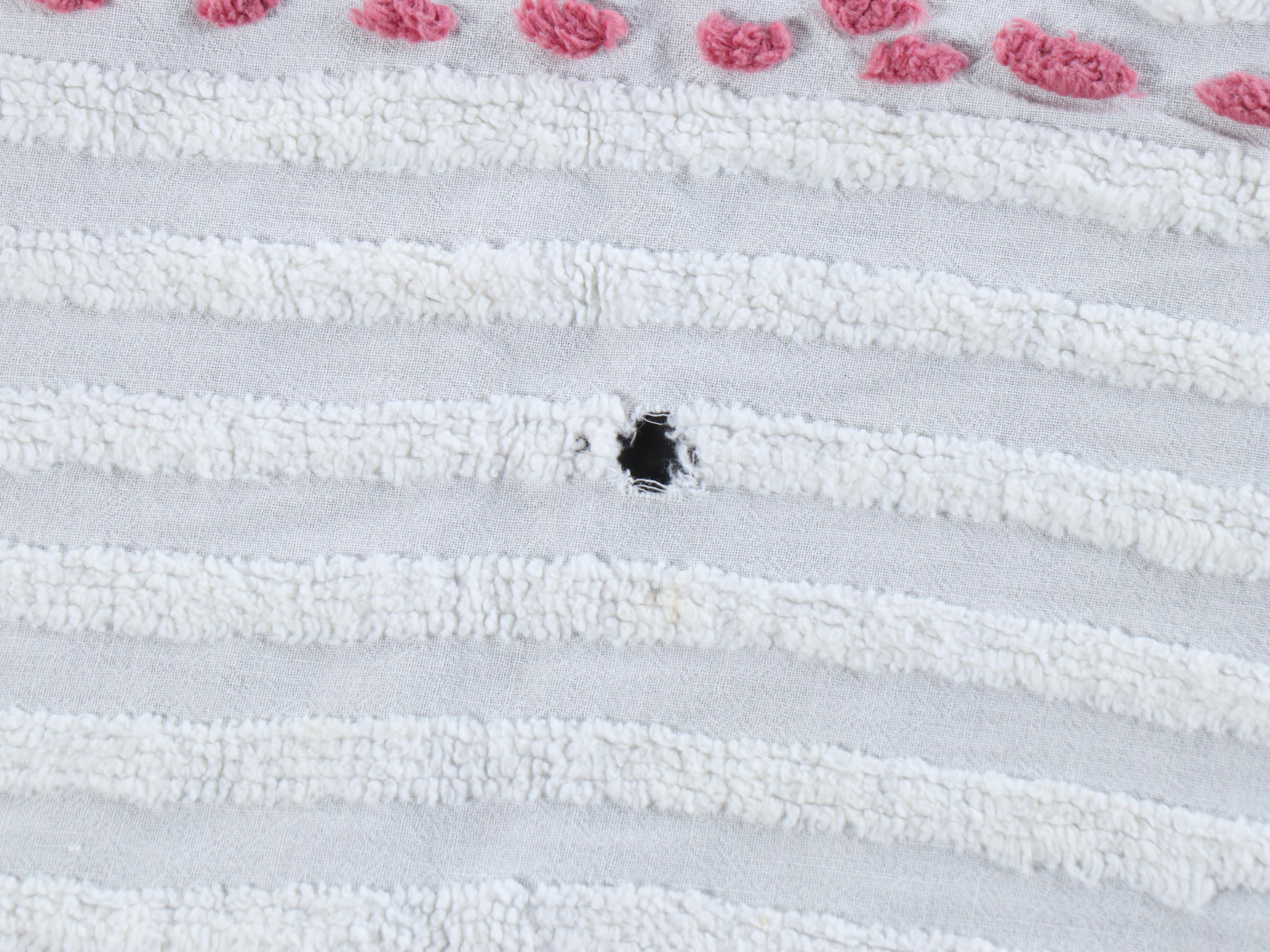 Floral Cotton Blankets with Lace Tablecloths and Cotton Placemats