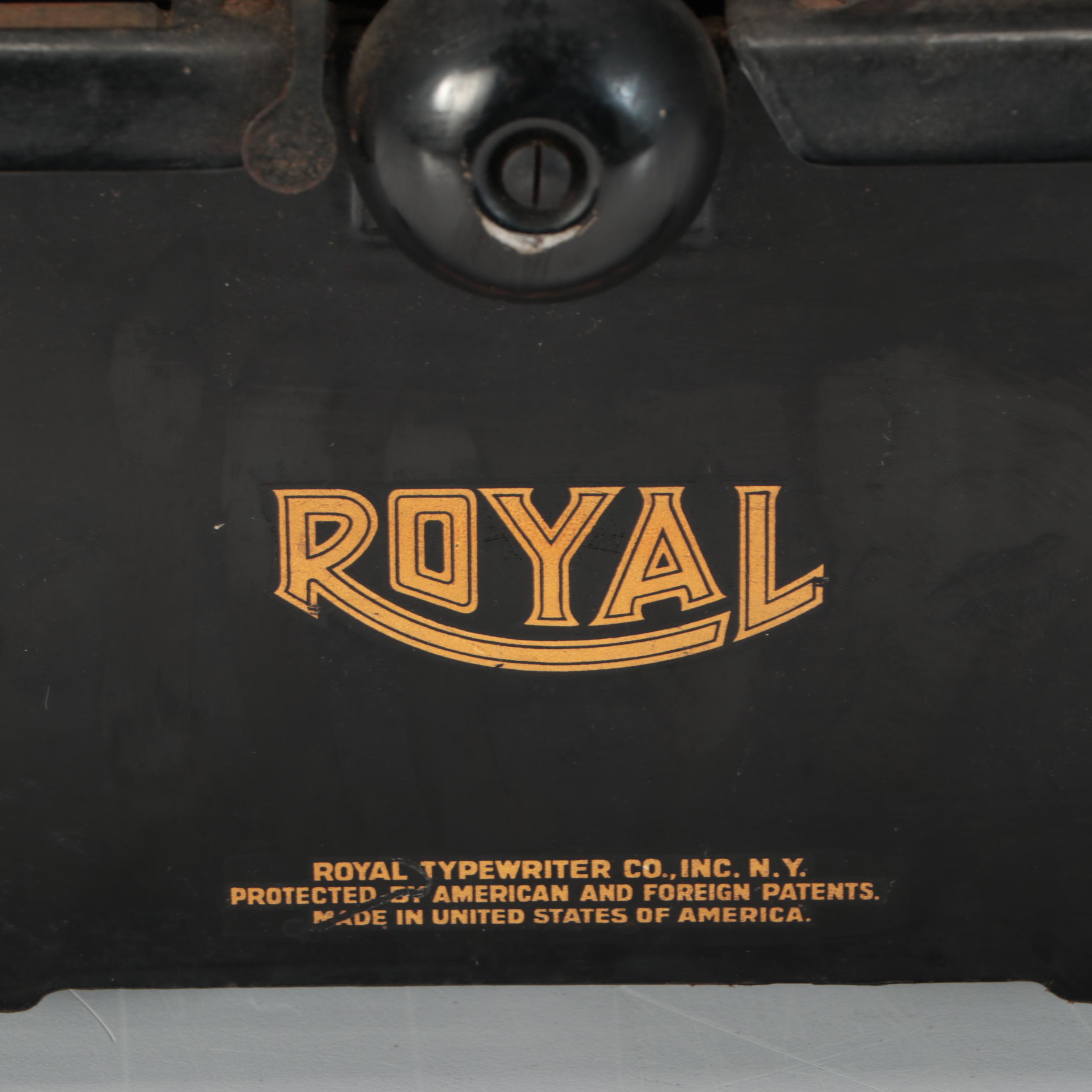 Royal Classic Metal Manual Typewriter