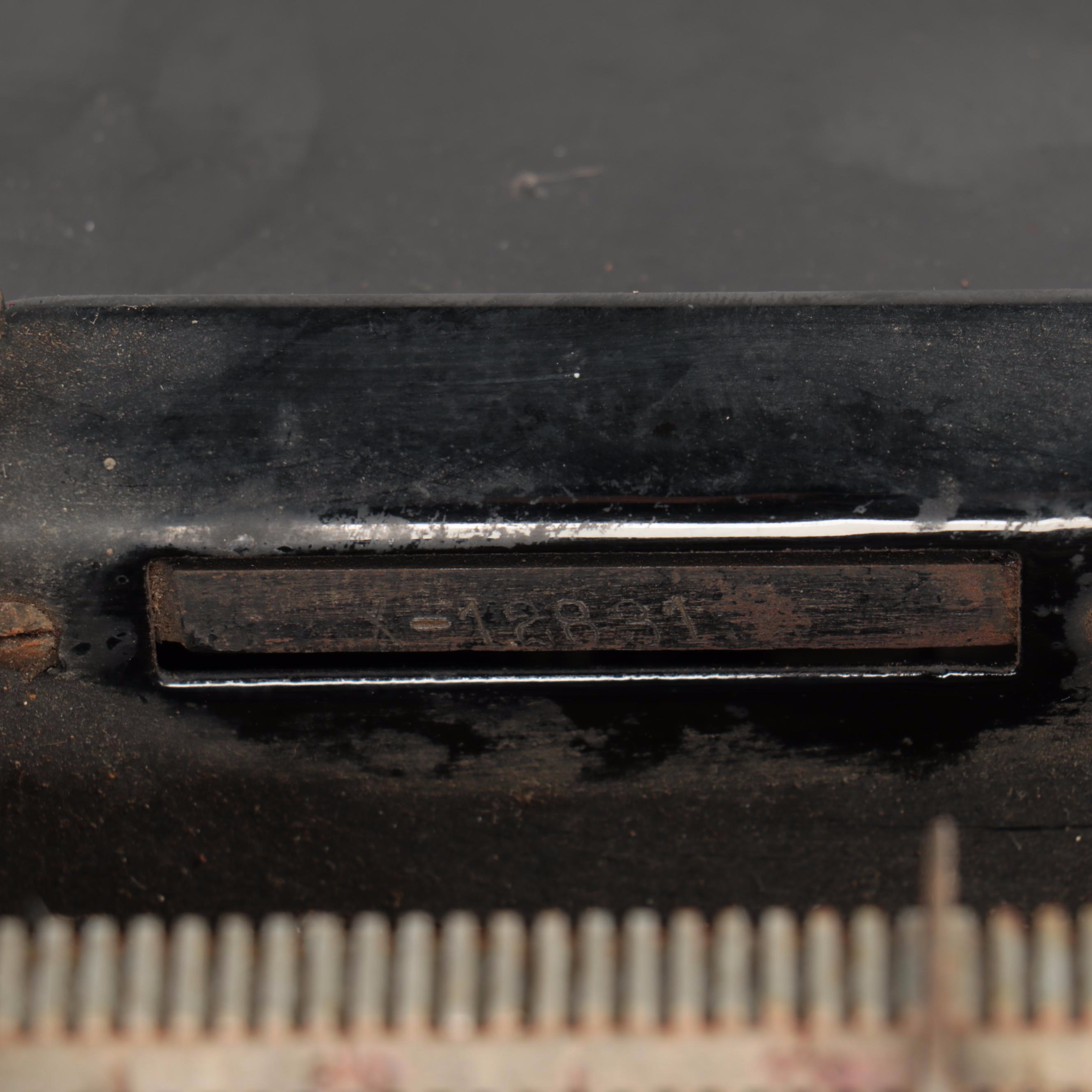 Royal Classic Metal Manual Typewriter