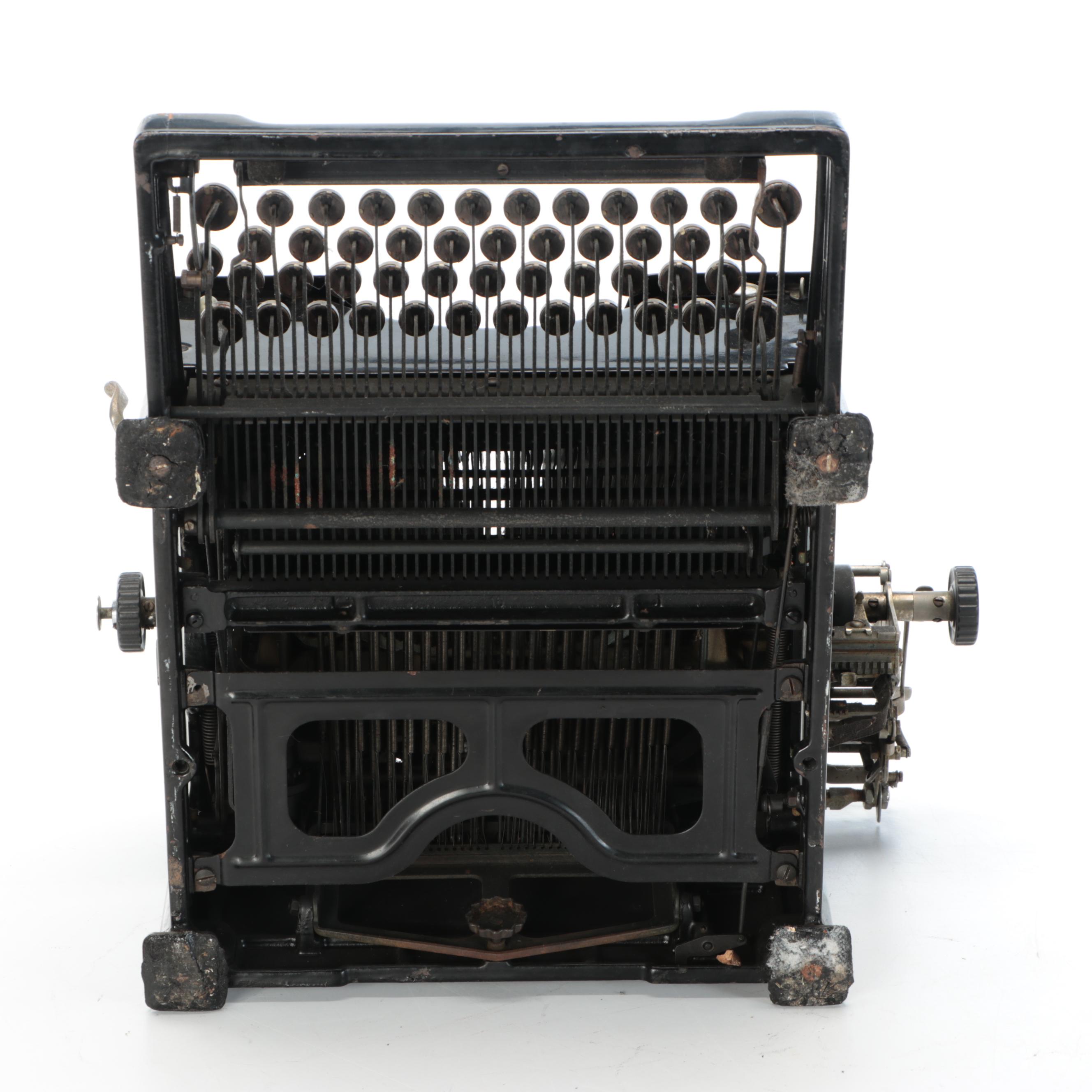 Royal Classic Metal Manual Typewriter