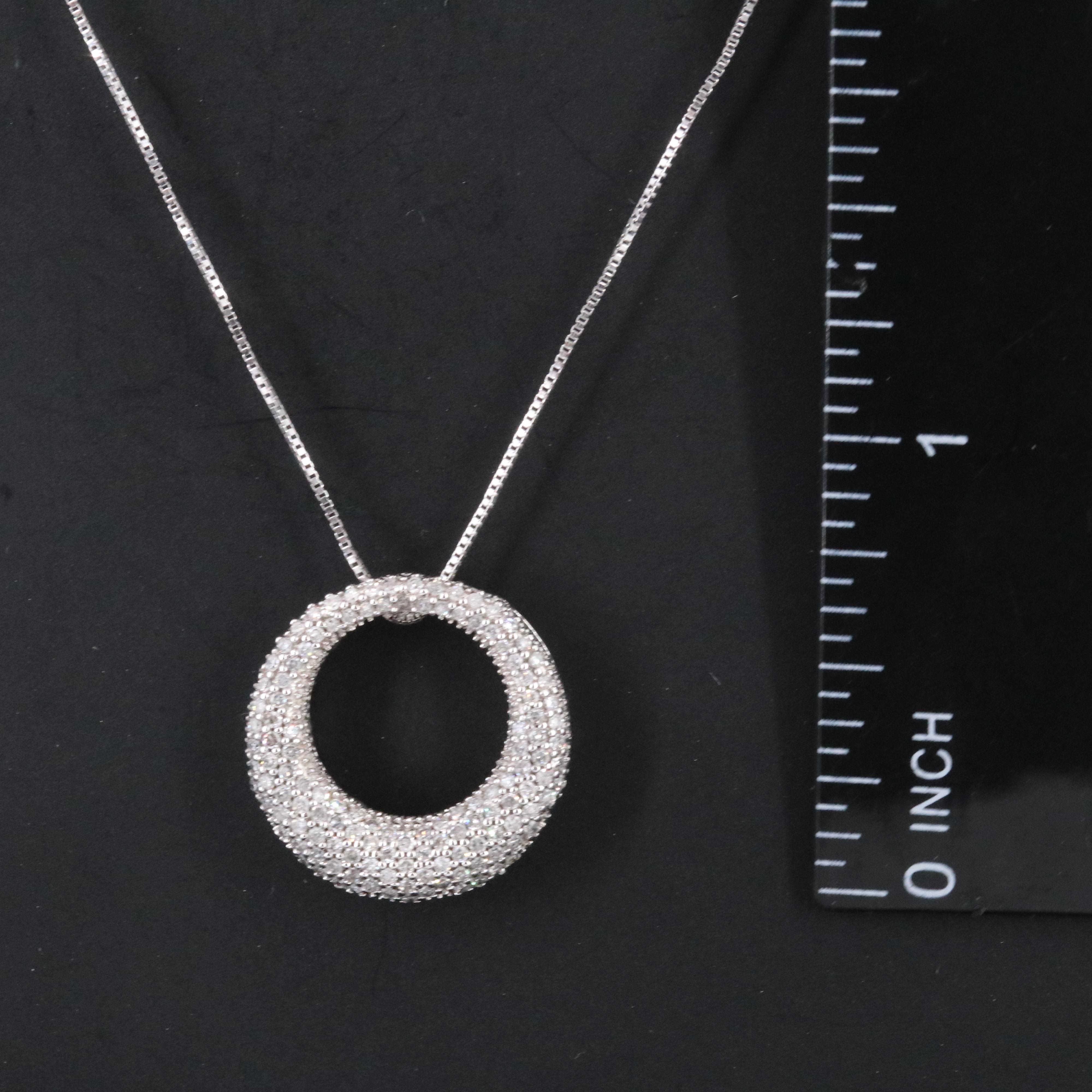 14K 0.38 CTW Pavé Diamond Graduated Circle Pendant Necklace
