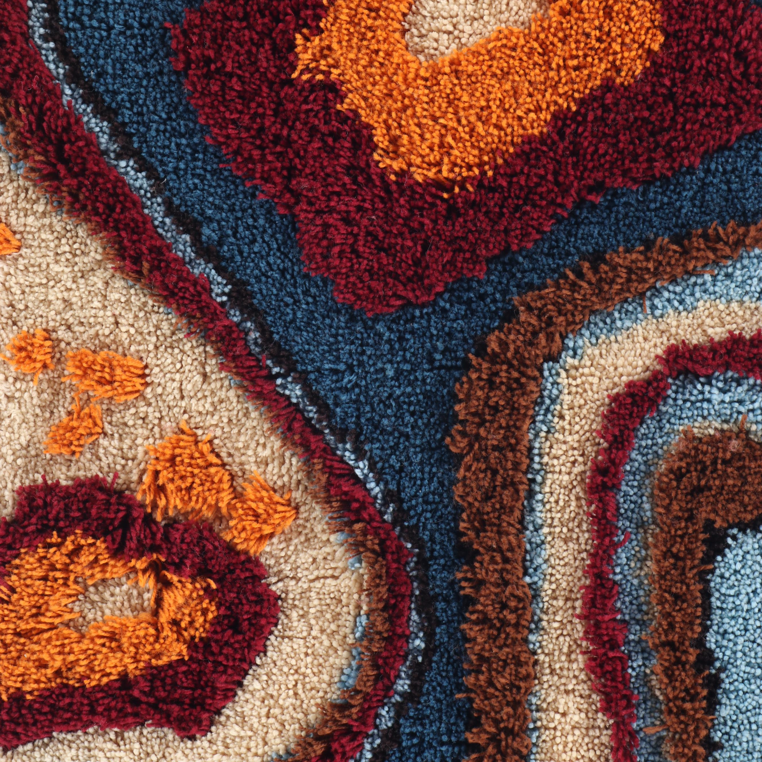 1'10 x 3'7 Hand-Crafted Abstract Latch Hook Accent Rug