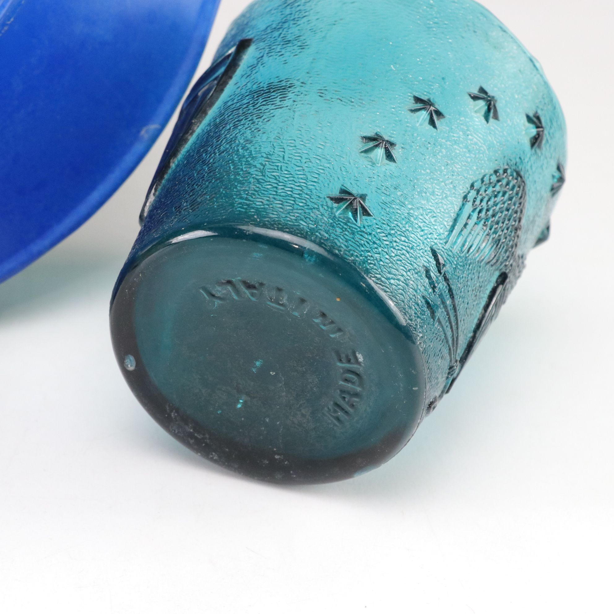 One-Thousand Dollar Bill Mug & Other Americana Collectibles