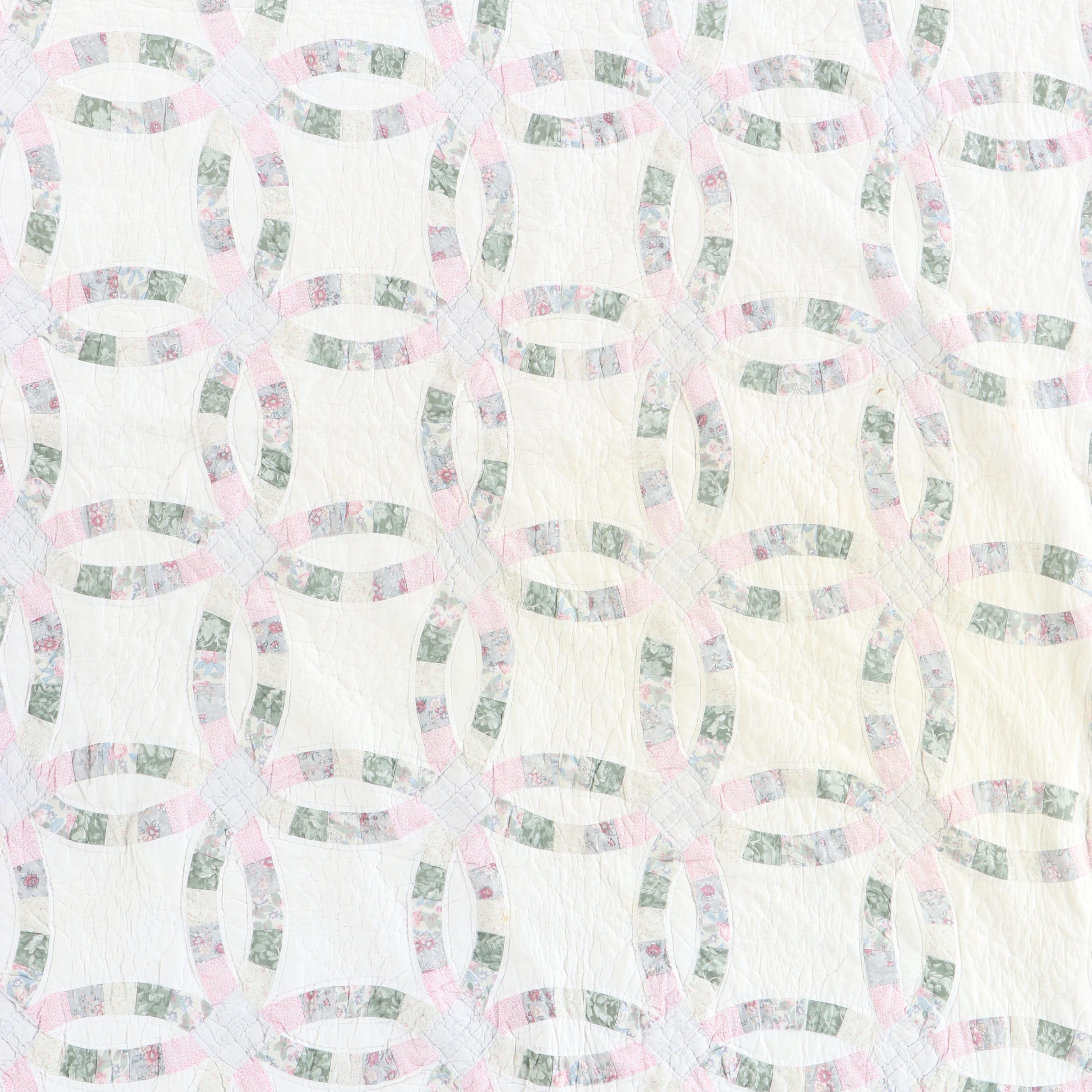 Double Wedding Ring Cotton Quilt with Cabin Style Hanging Quilt