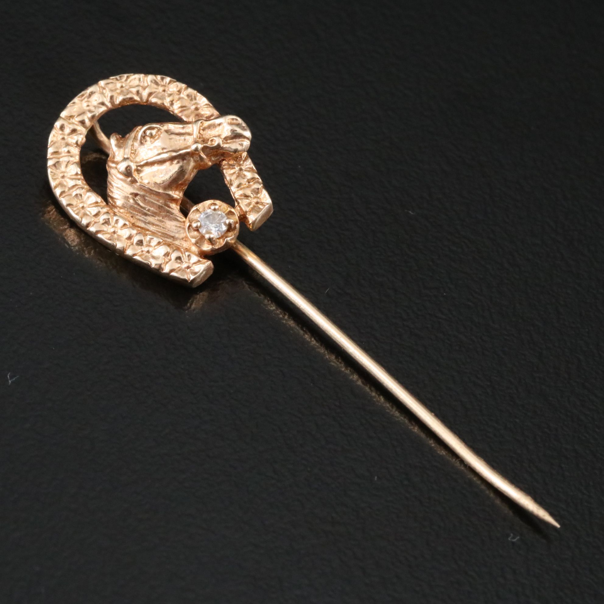 10K 0.04 CT Diamond Accented Horse and Horseshoe Stick Pin