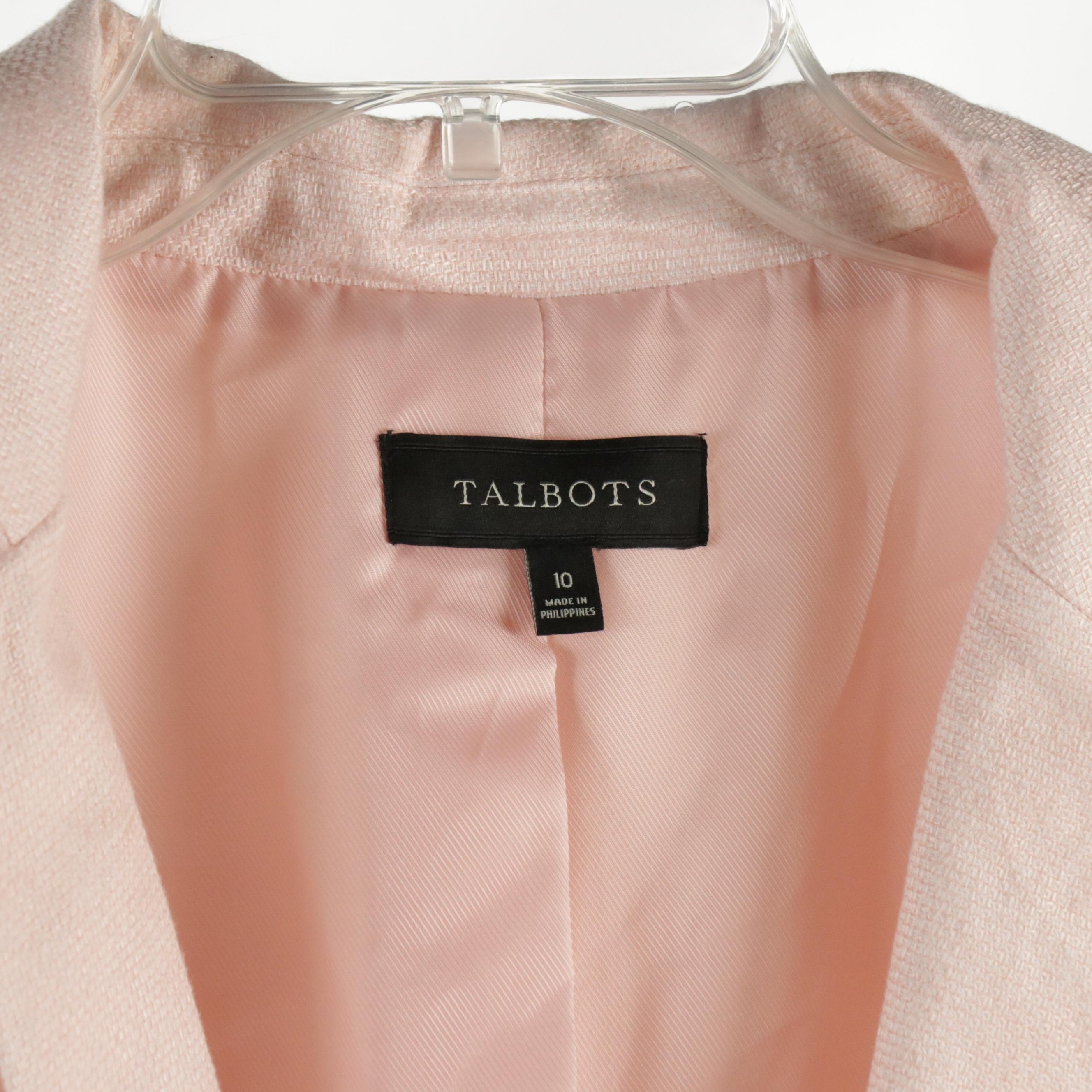 Cozy Casual Pastel Capsule Wardrobe Featuring Knit Sweaters, Denim Jeans, More