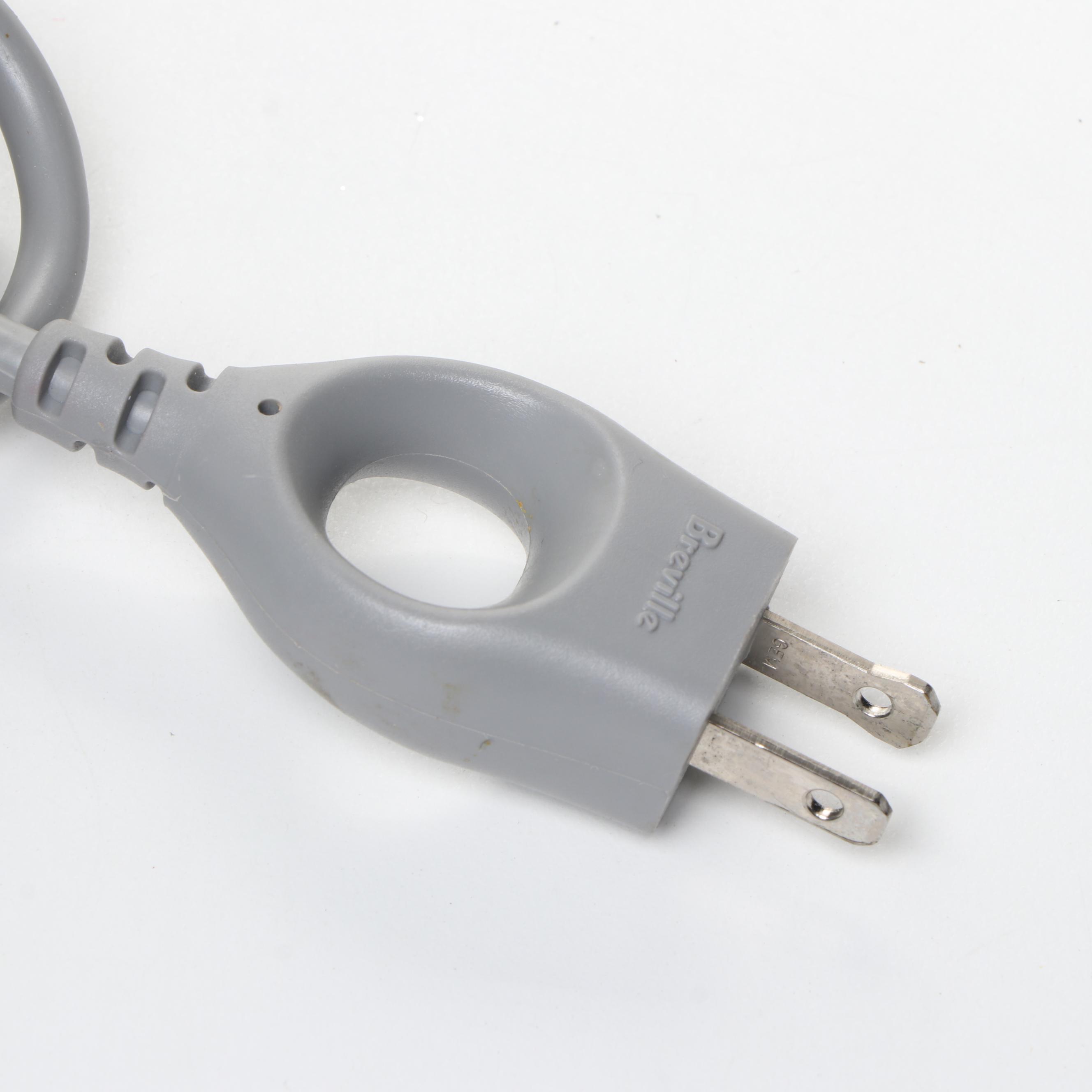 Breville Model BJE200XL Juice Fountain Juicer and Accessories