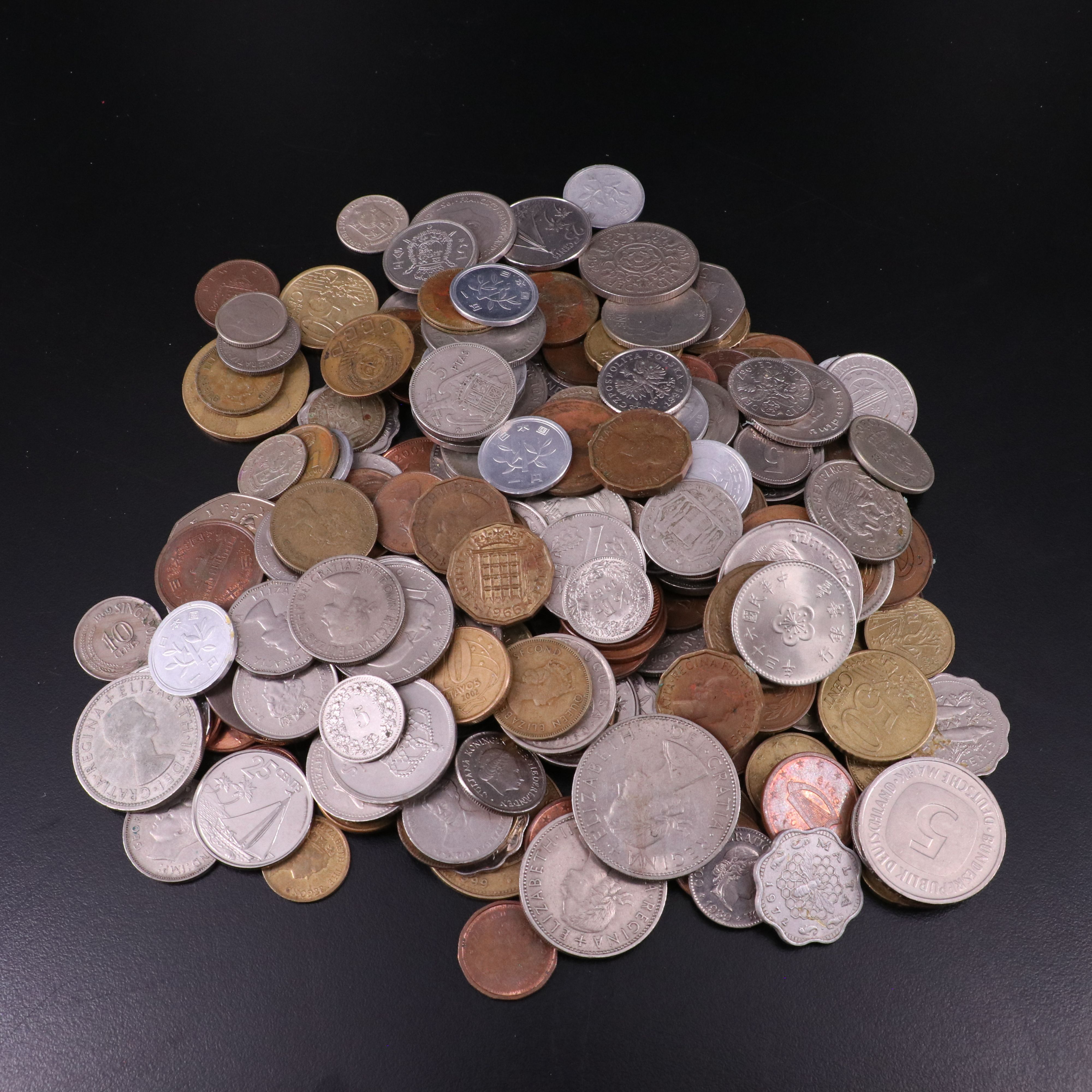 Group of More Than 400 Foreign Coins