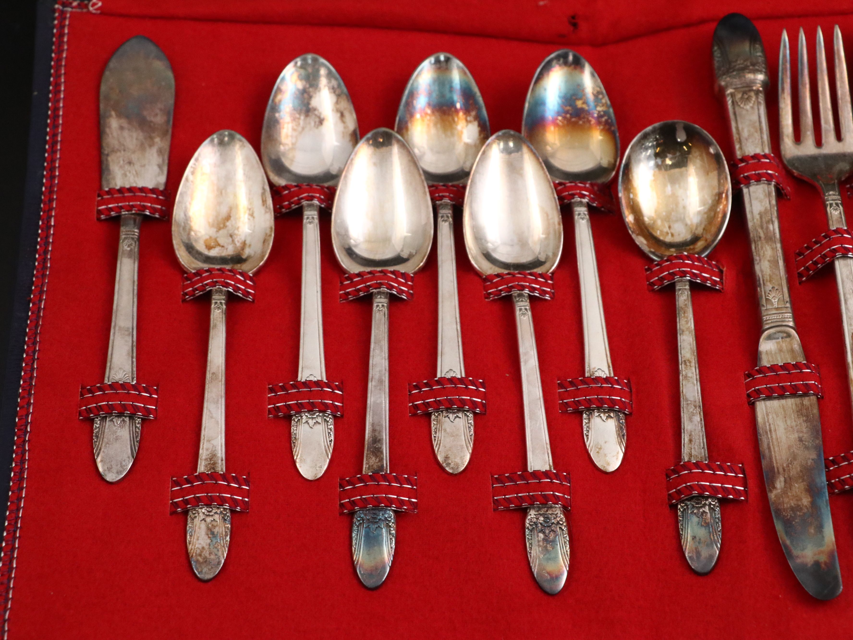 International Silver "First Love" Silver Plate Flatware, 20th Century