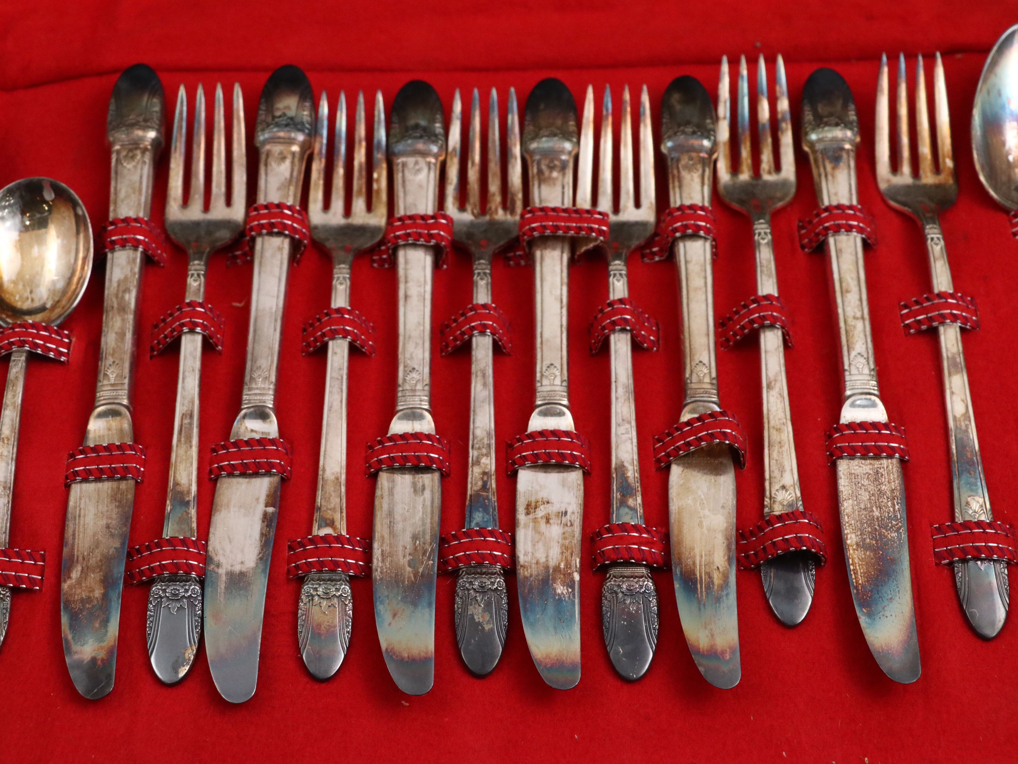 International Silver "First Love" Silver Plate Flatware, 20th Century